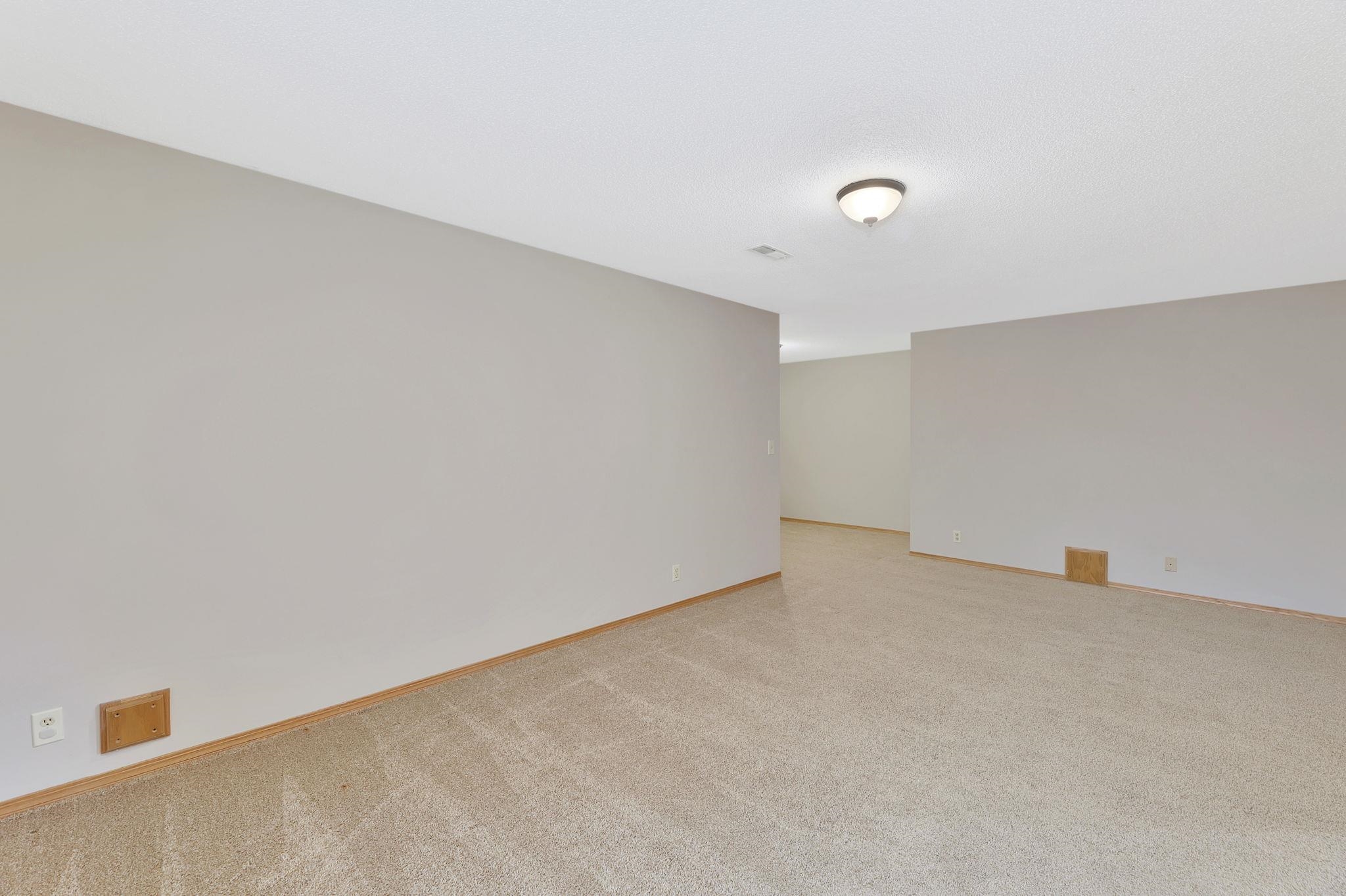 2501 N Fox Run Wichita KS 67226