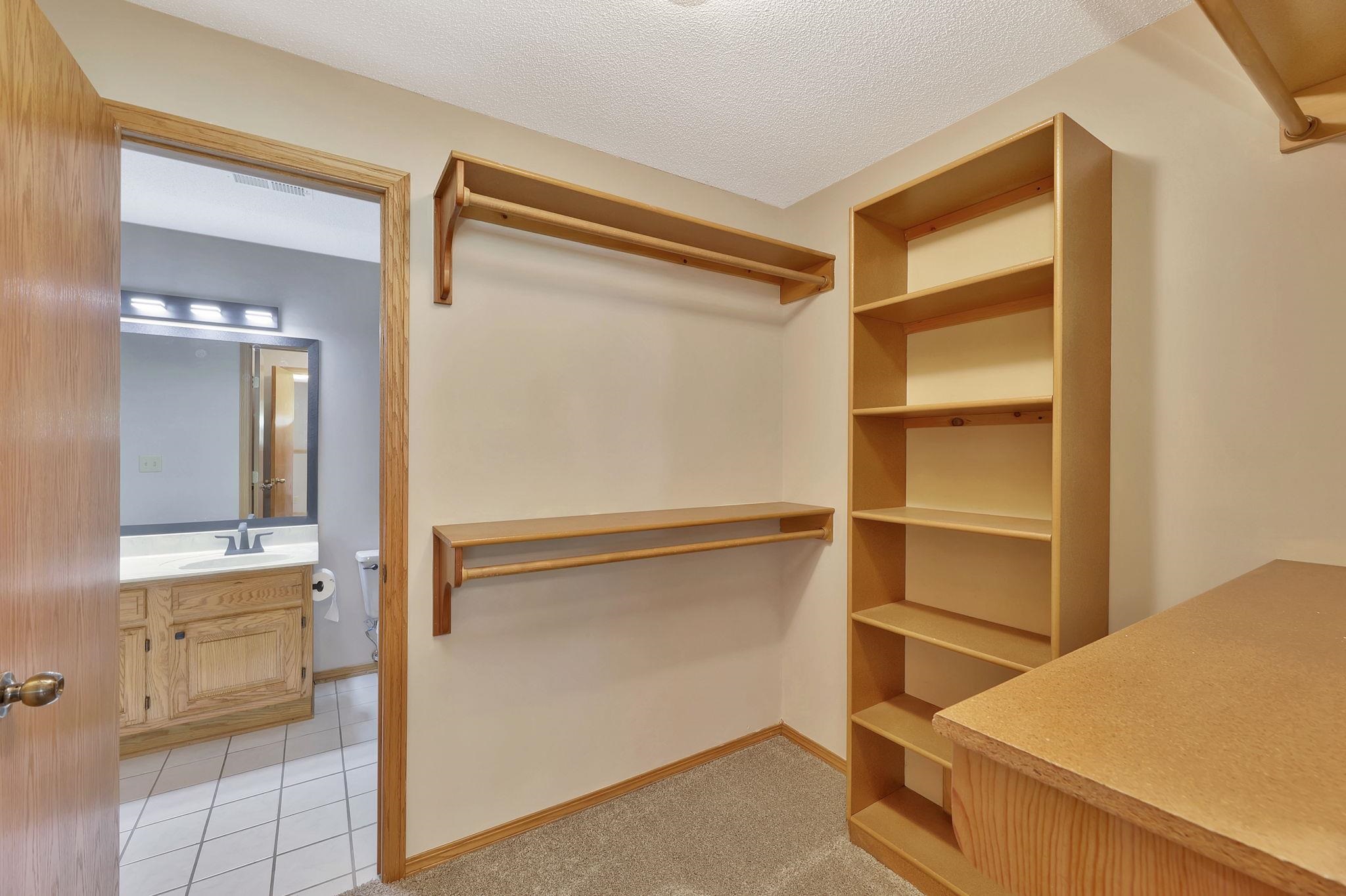 2501 N Fox Run Wichita KS 67226