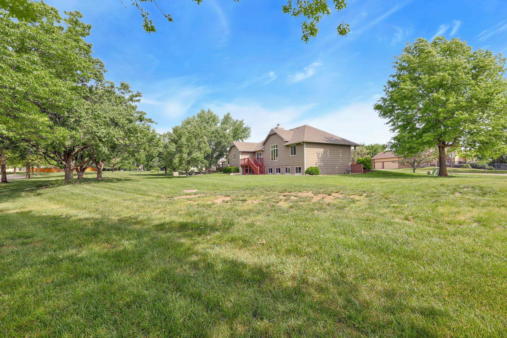 2501 N Fox Run Wichita KS 67226