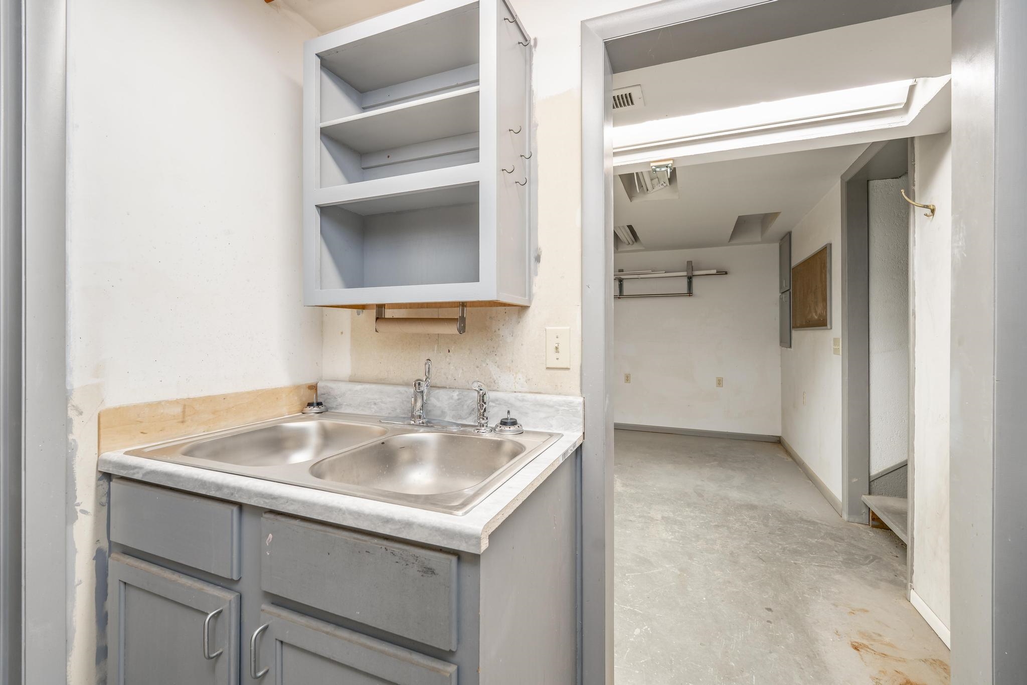 36 Melody Lane Wellington KS 67152
