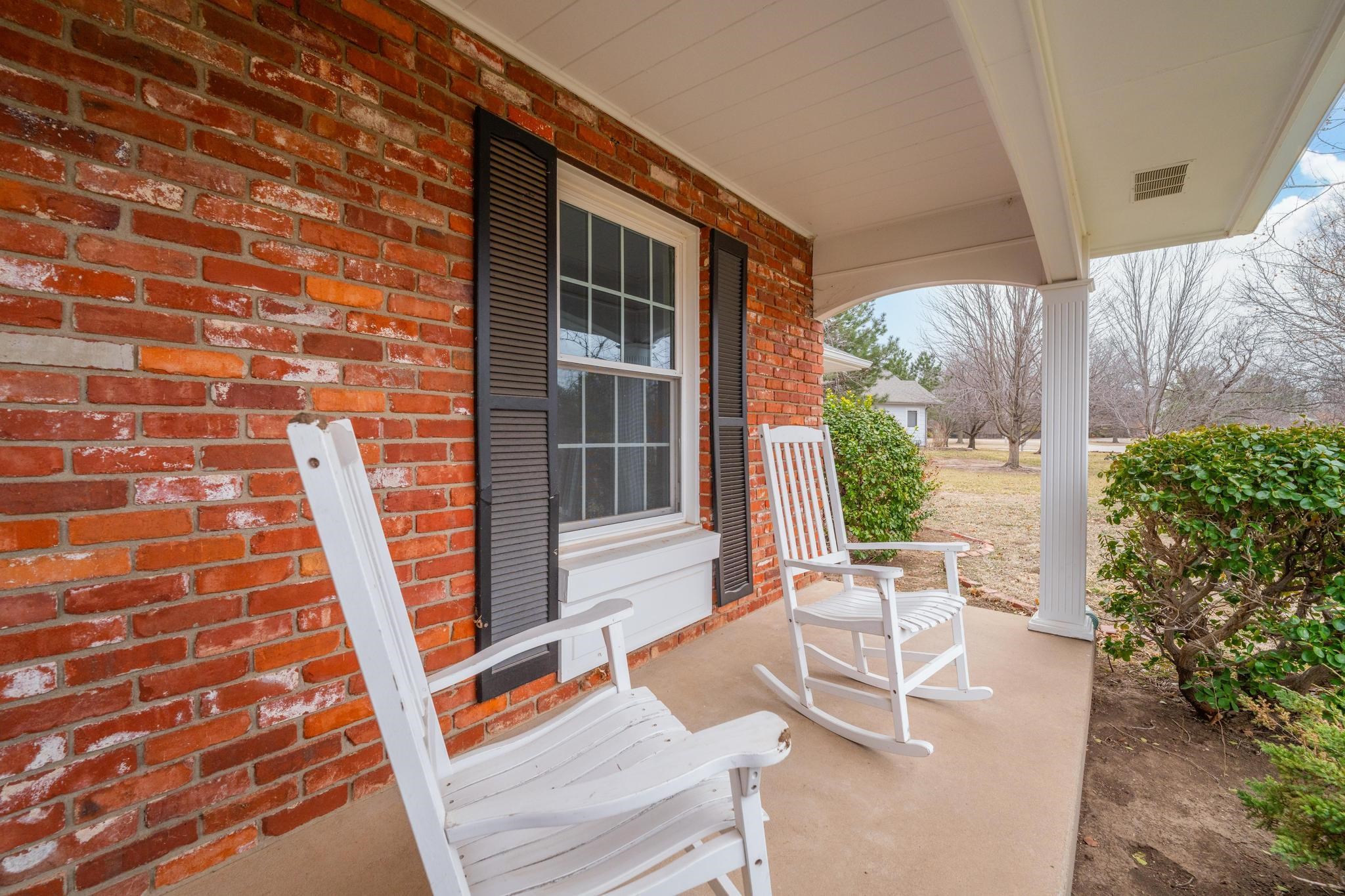 36 Melody Lane Wellington KS 67152