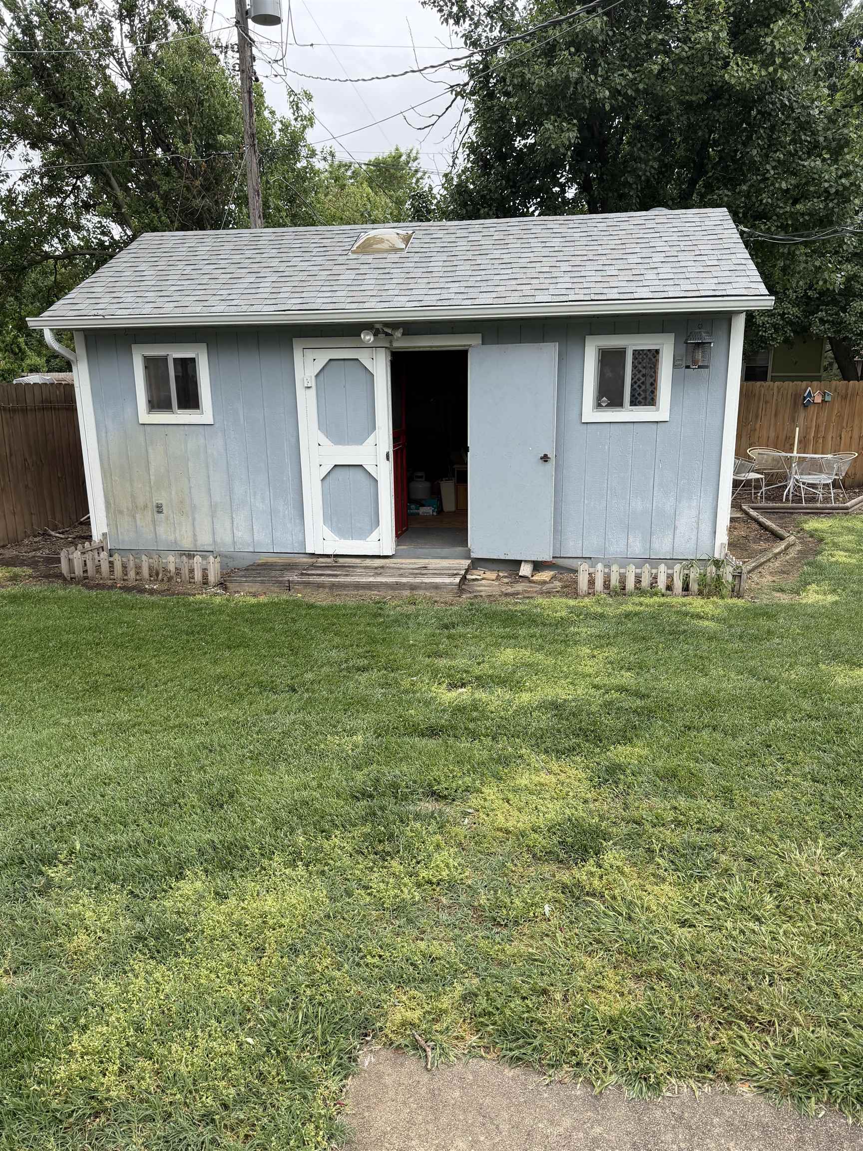 1927 N Richmond Wichita KS 67203