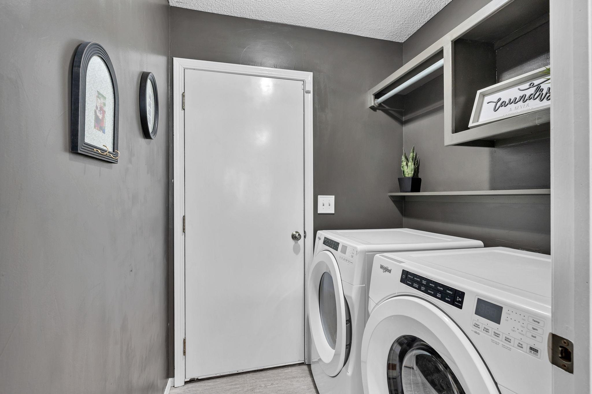 1910 N Nickelton Court Wichita KS 67235