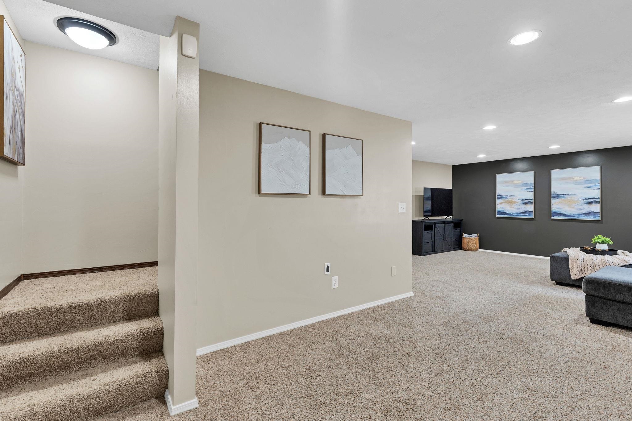 1910 N Nickelton Court Wichita KS 67235