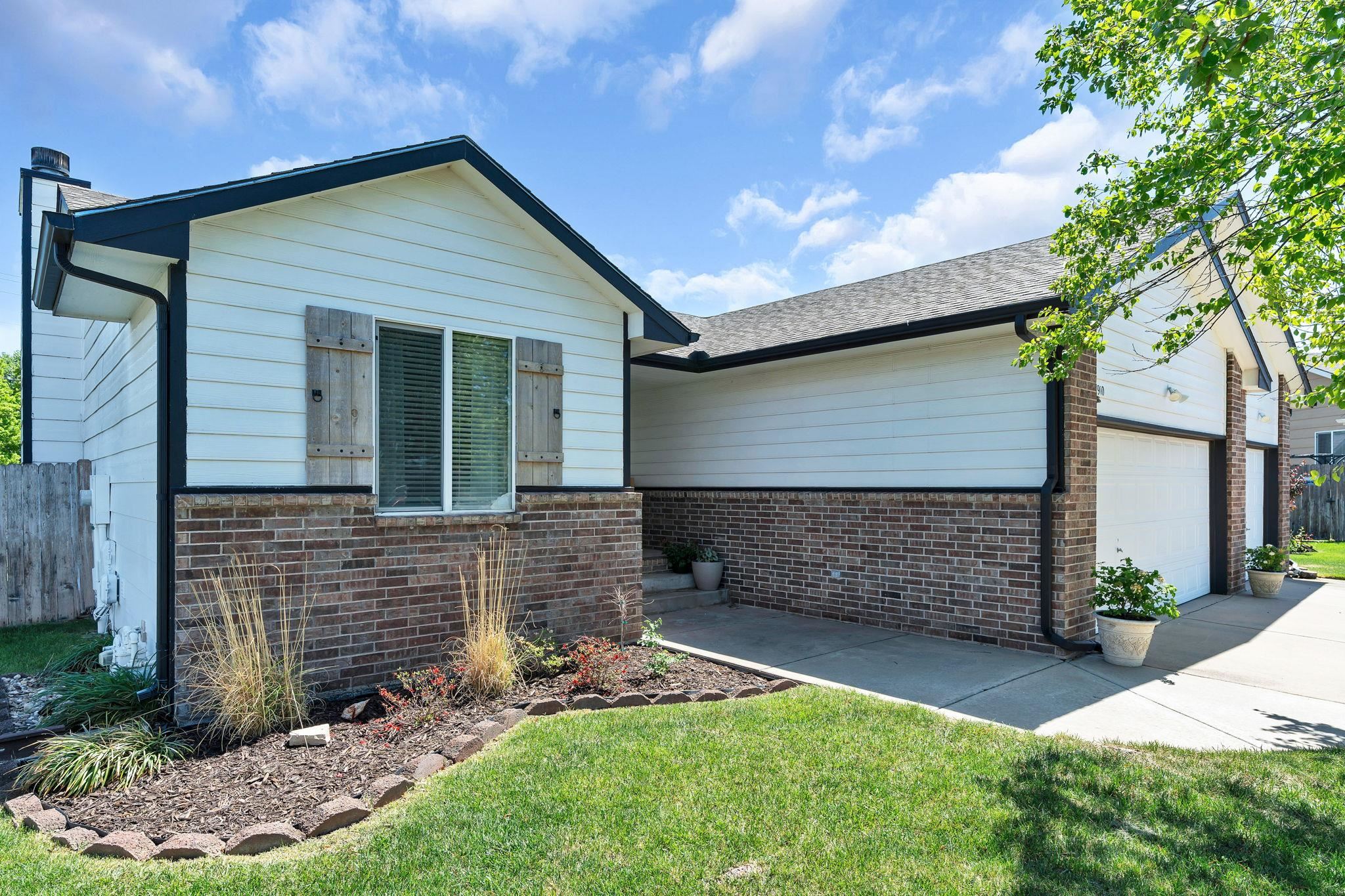 1910 N Nickelton Court Wichita KS 67235