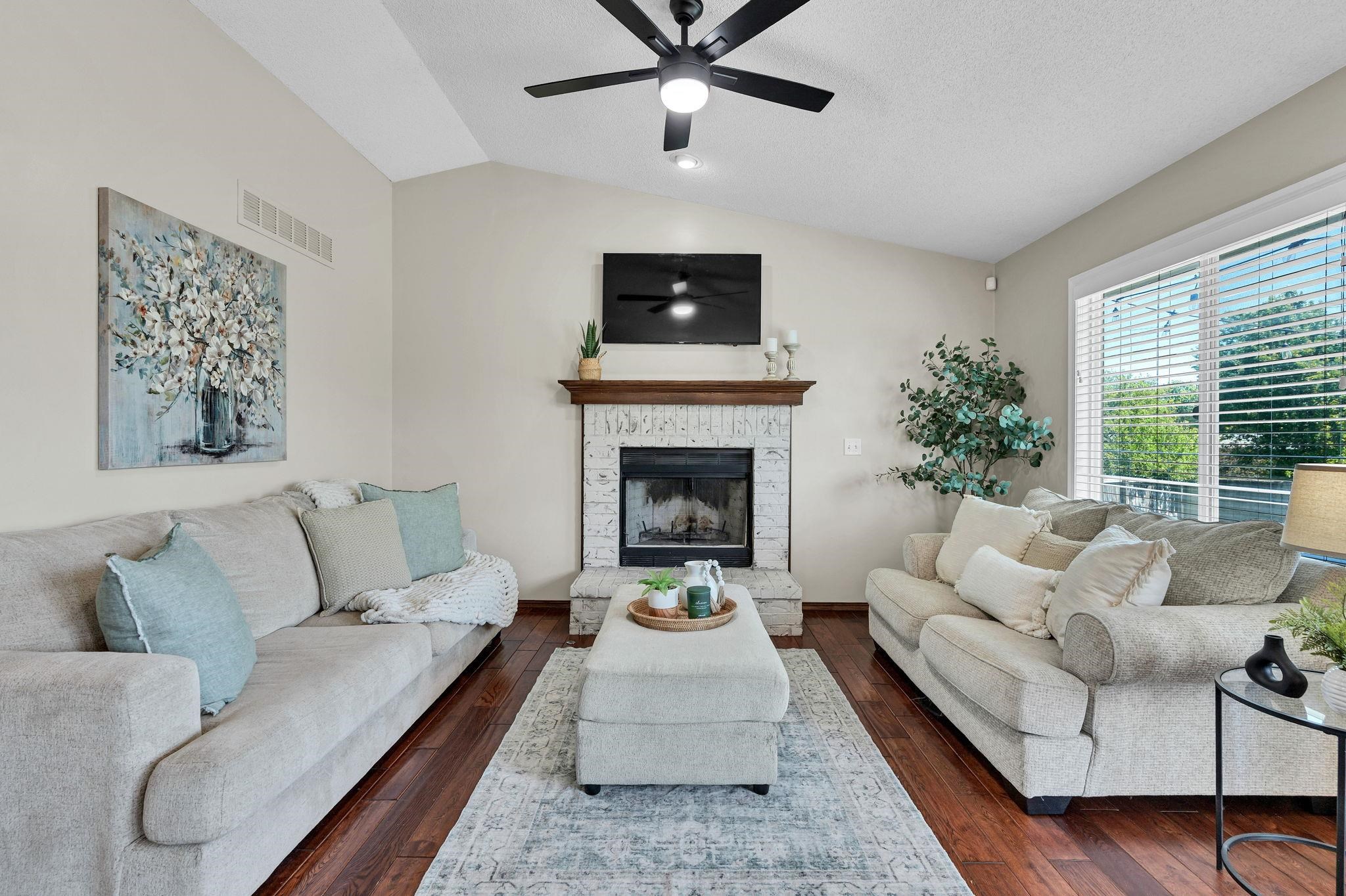 1910 N Nickelton Court Wichita KS 67235