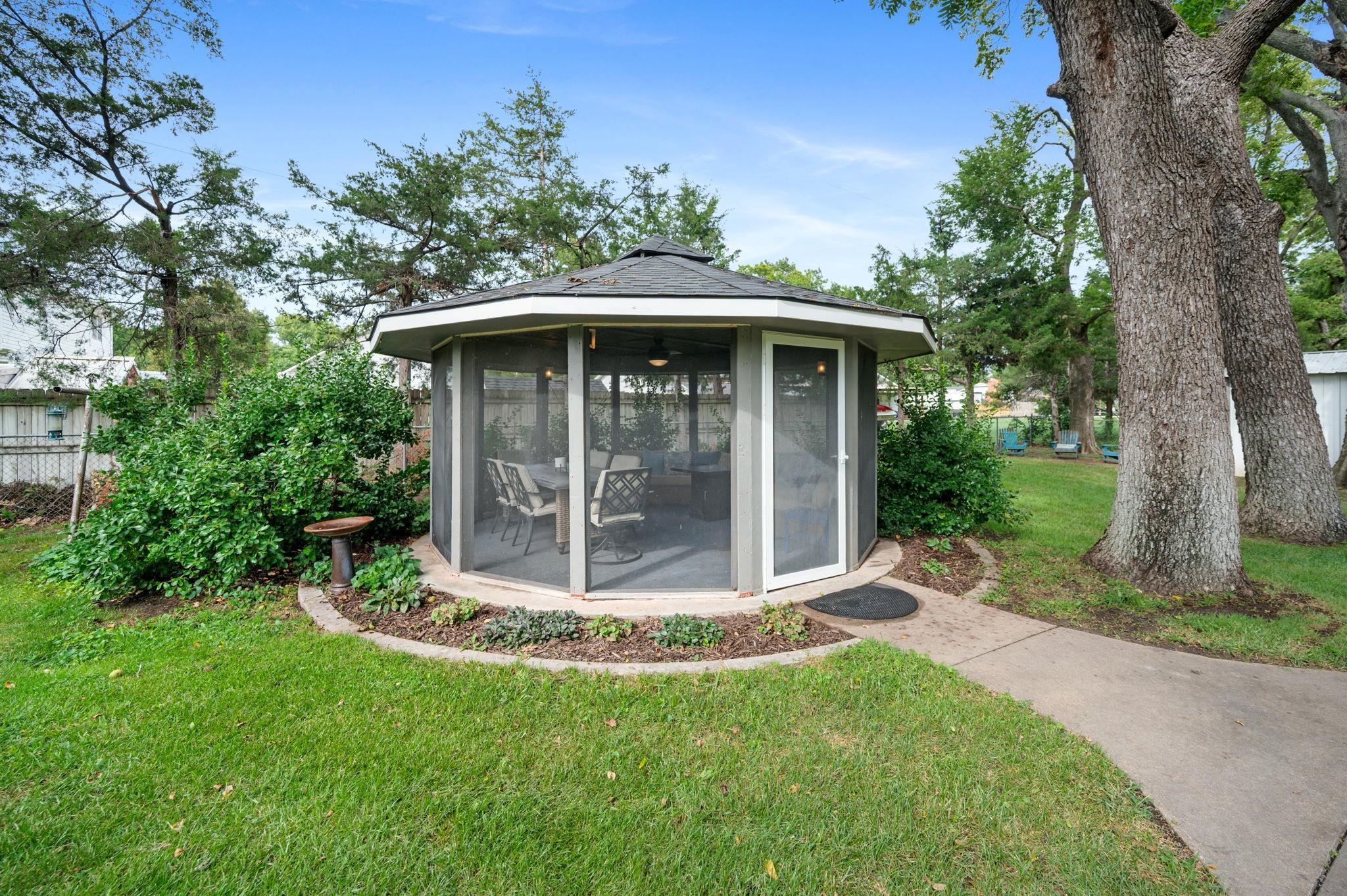 3750 S Ridge Road Wichita KS 67215