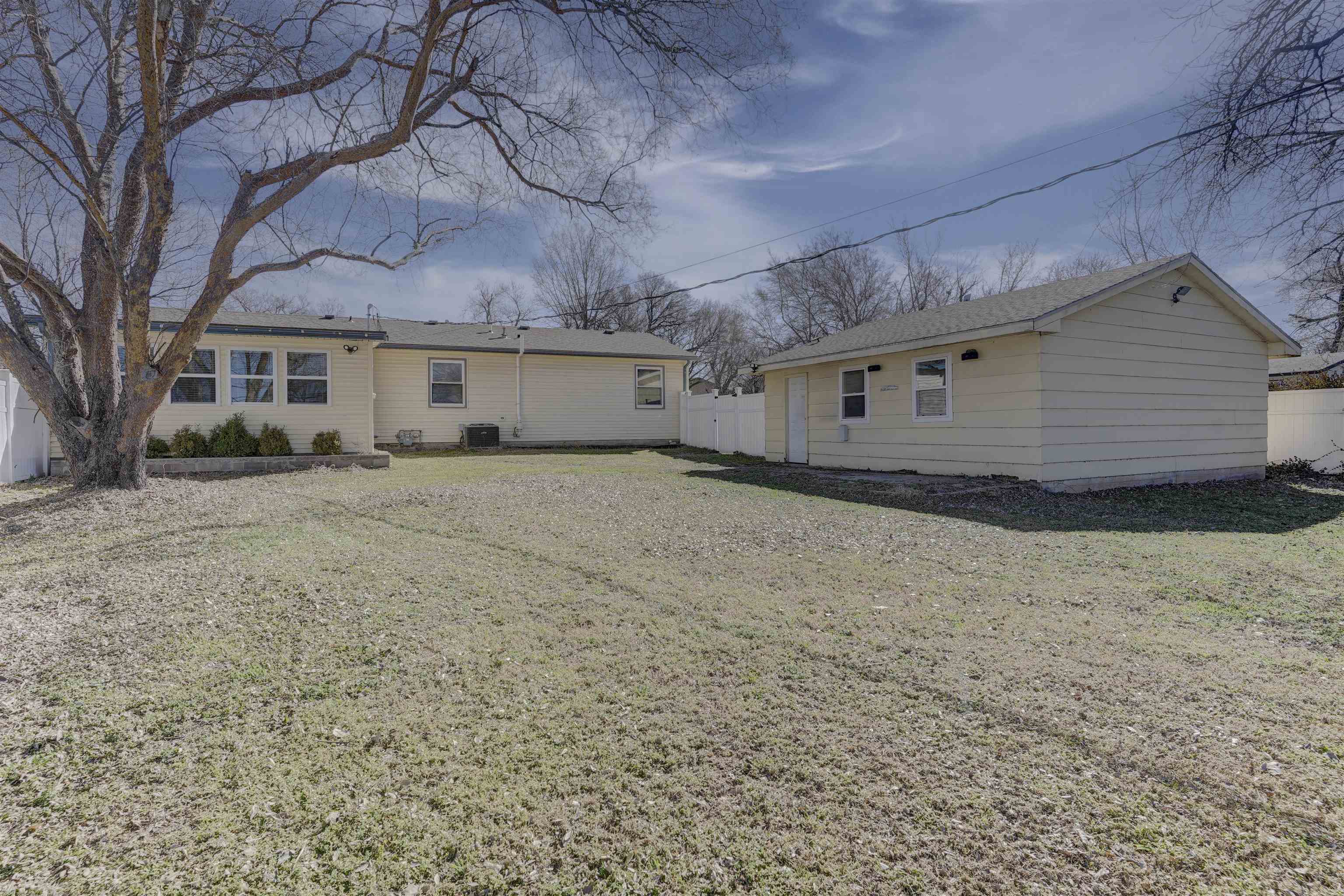 507 N College Street Winfield KS 67156