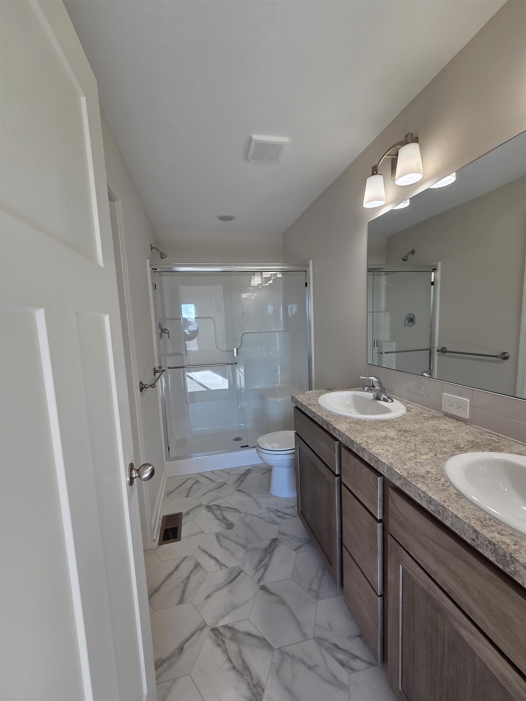 215 Summer Drive Newton KS 67114