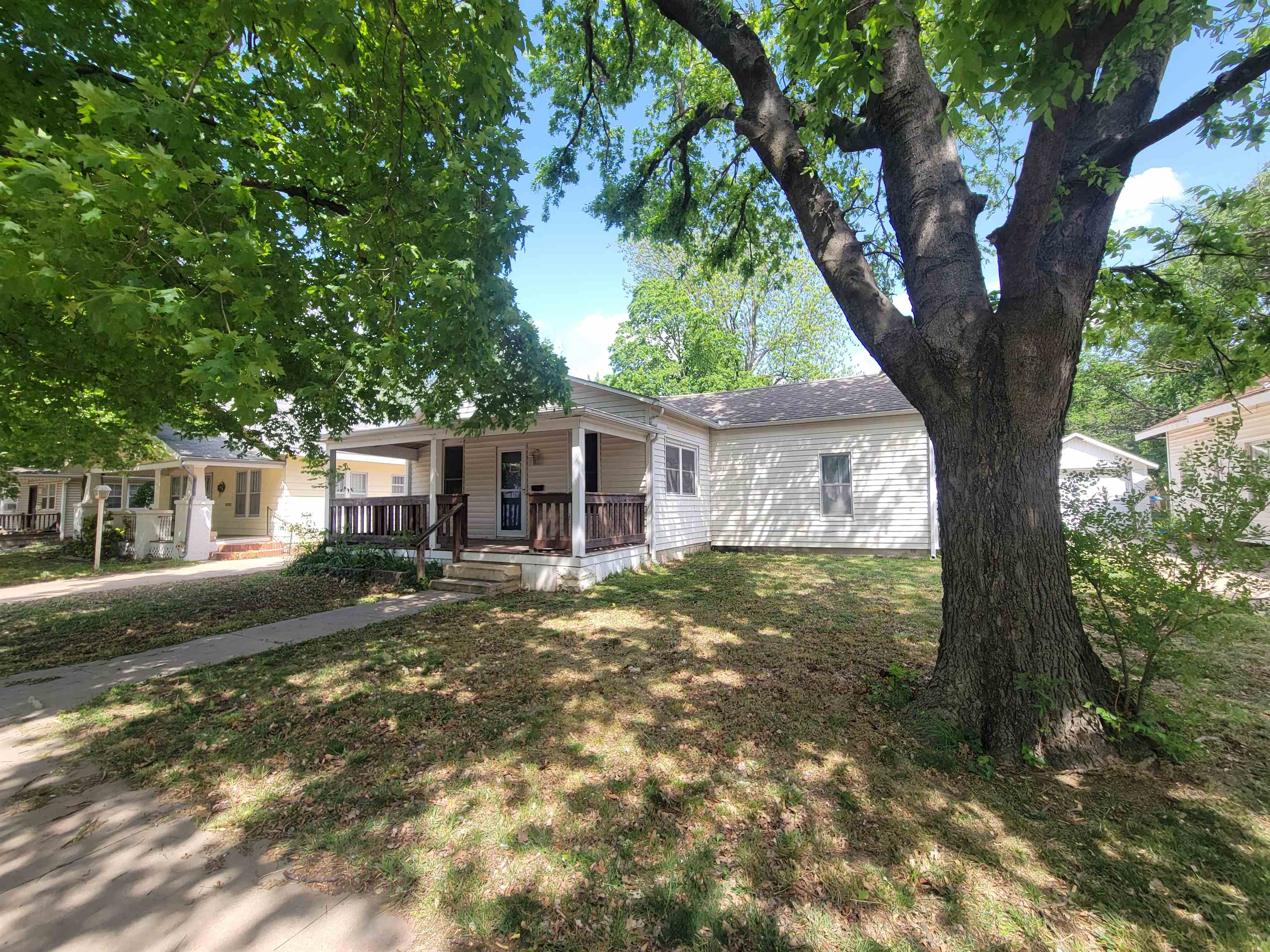 1209 N C Wellington KS 67152