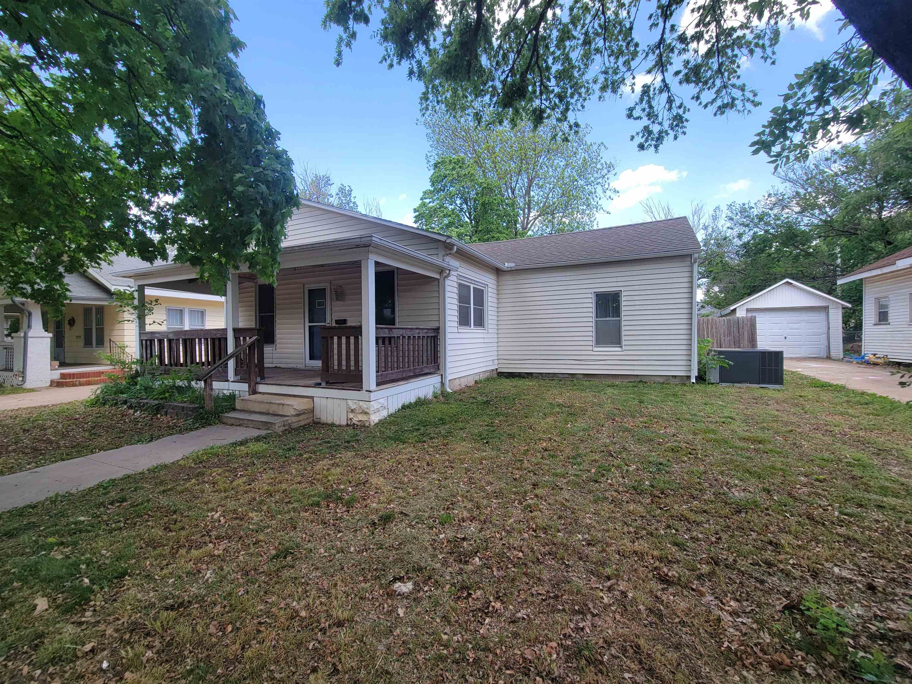 1209 N C Wellington KS 67152