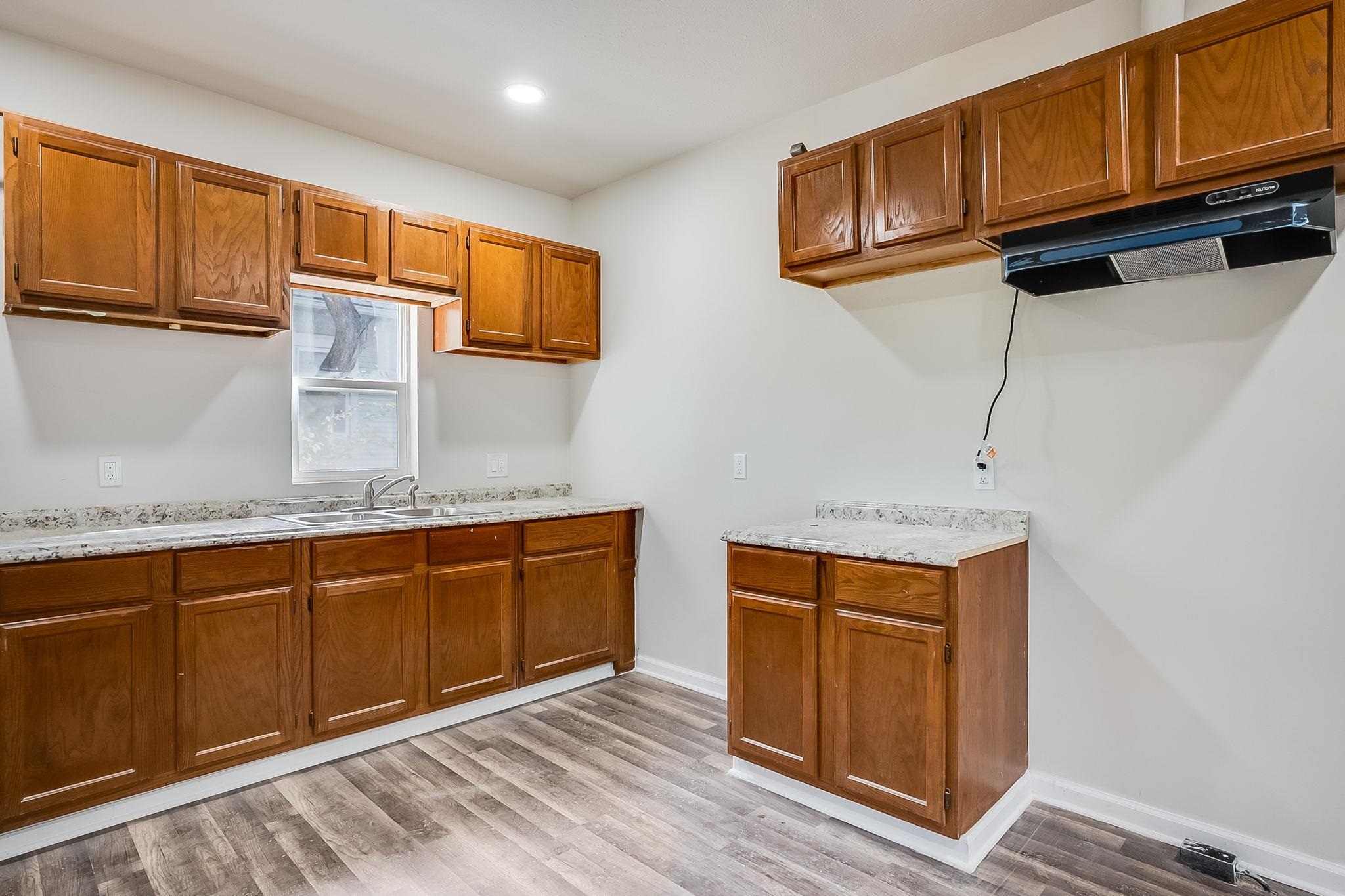 724 E 1st Avenue Hutchinson KS 67501