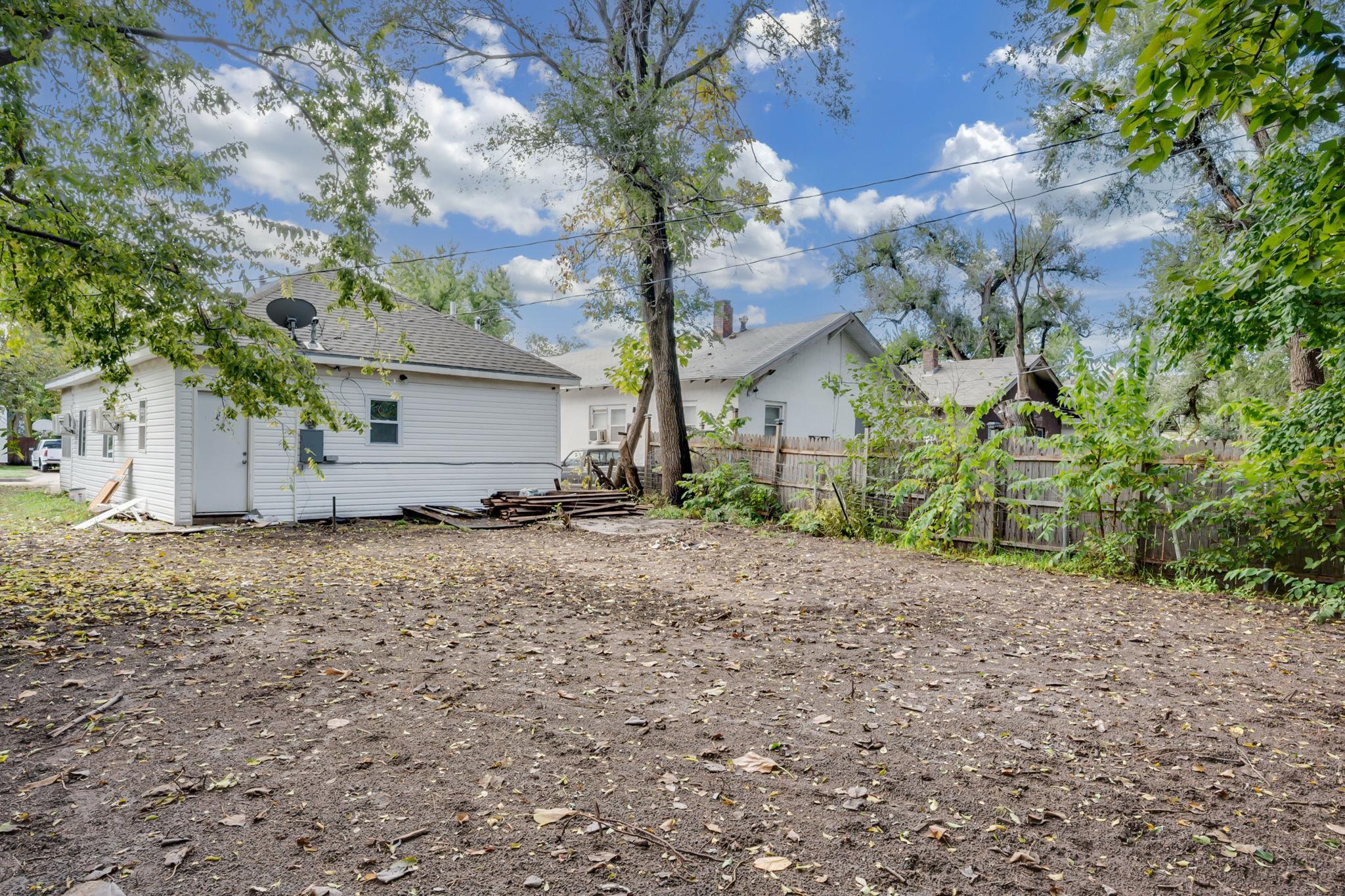 724 E 1st Avenue Hutchinson KS 67501