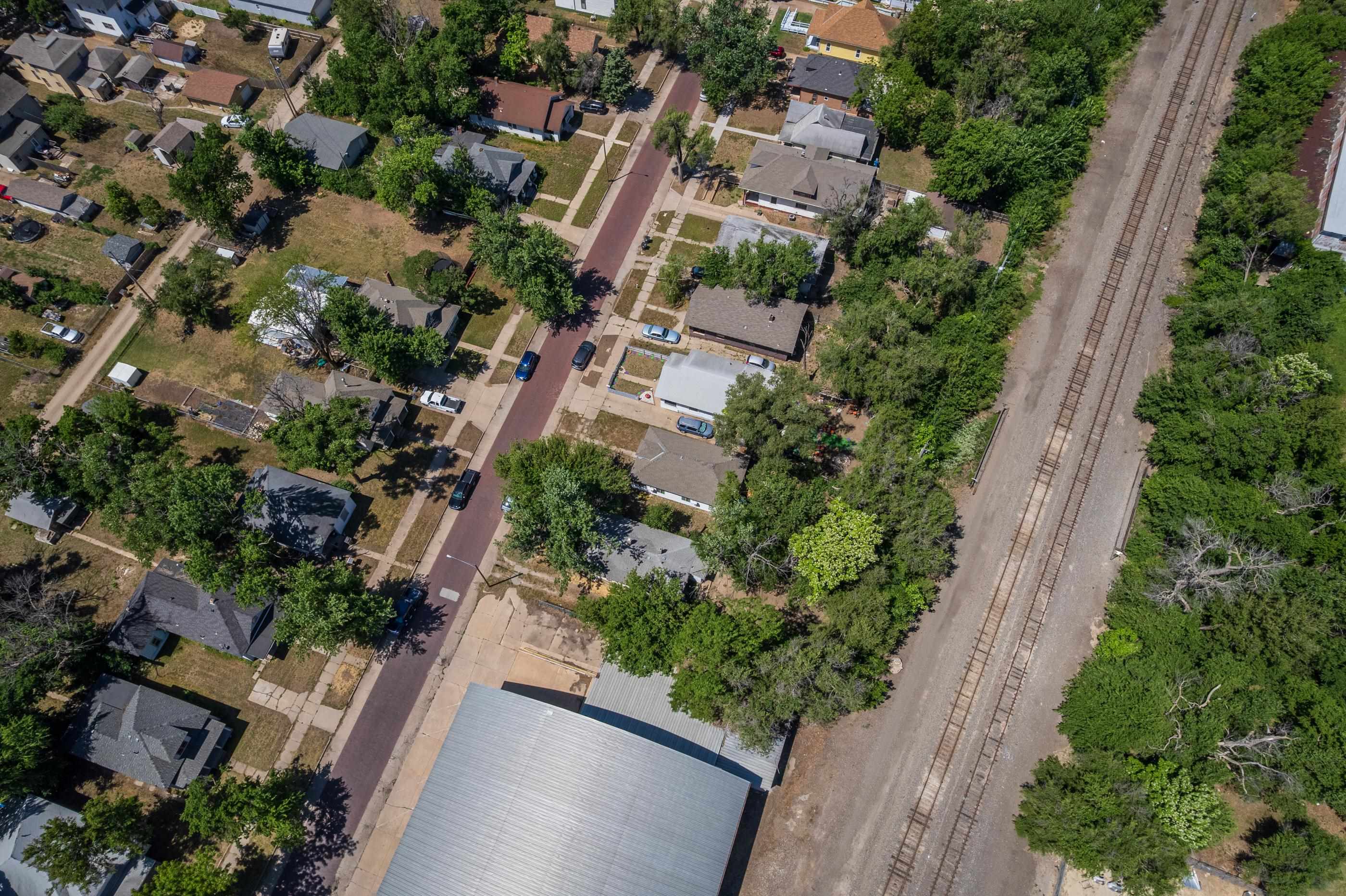 724 E 1st Avenue Hutchinson KS 67501
