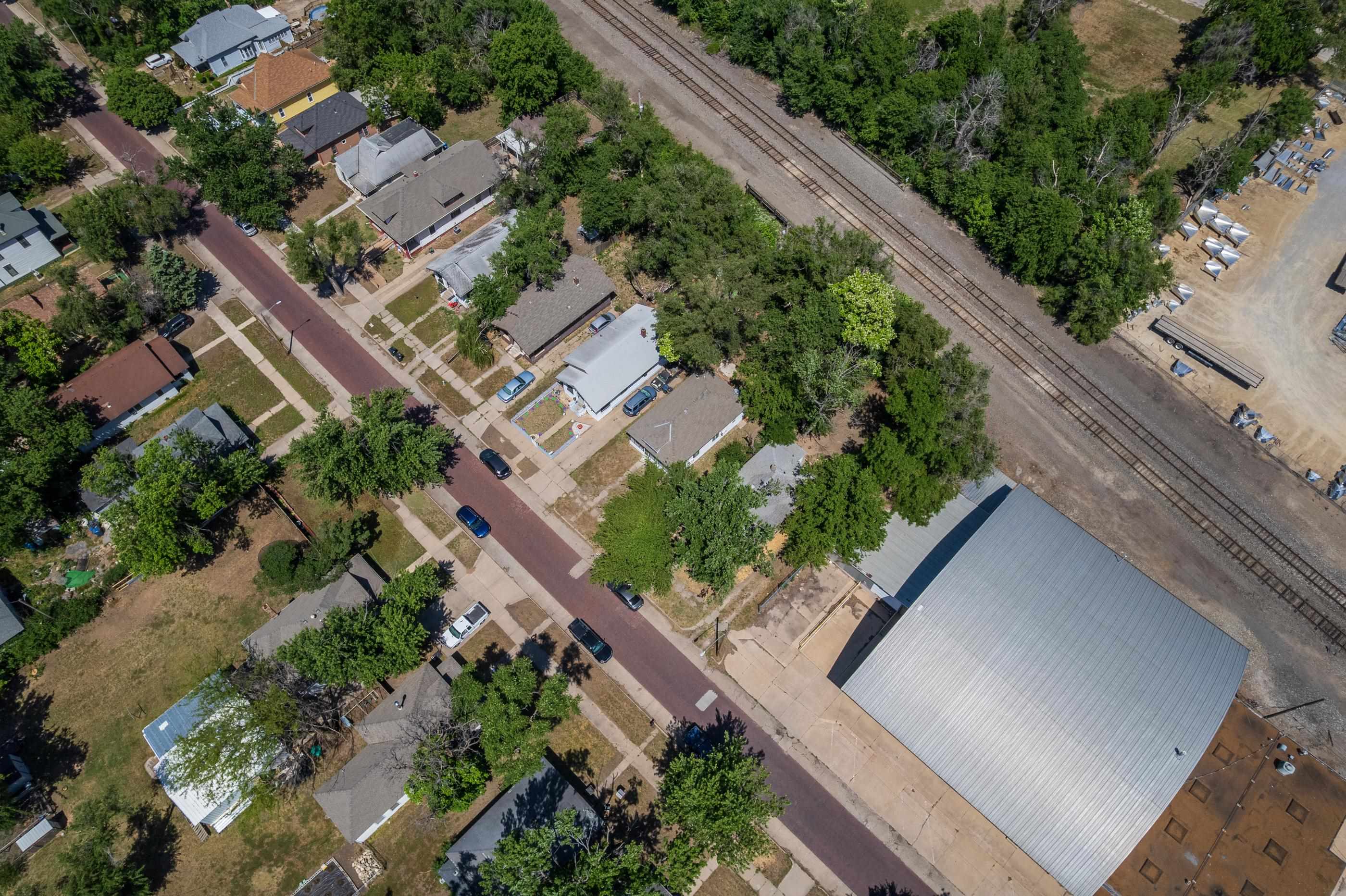 724 E 1st Avenue Hutchinson KS 67501
