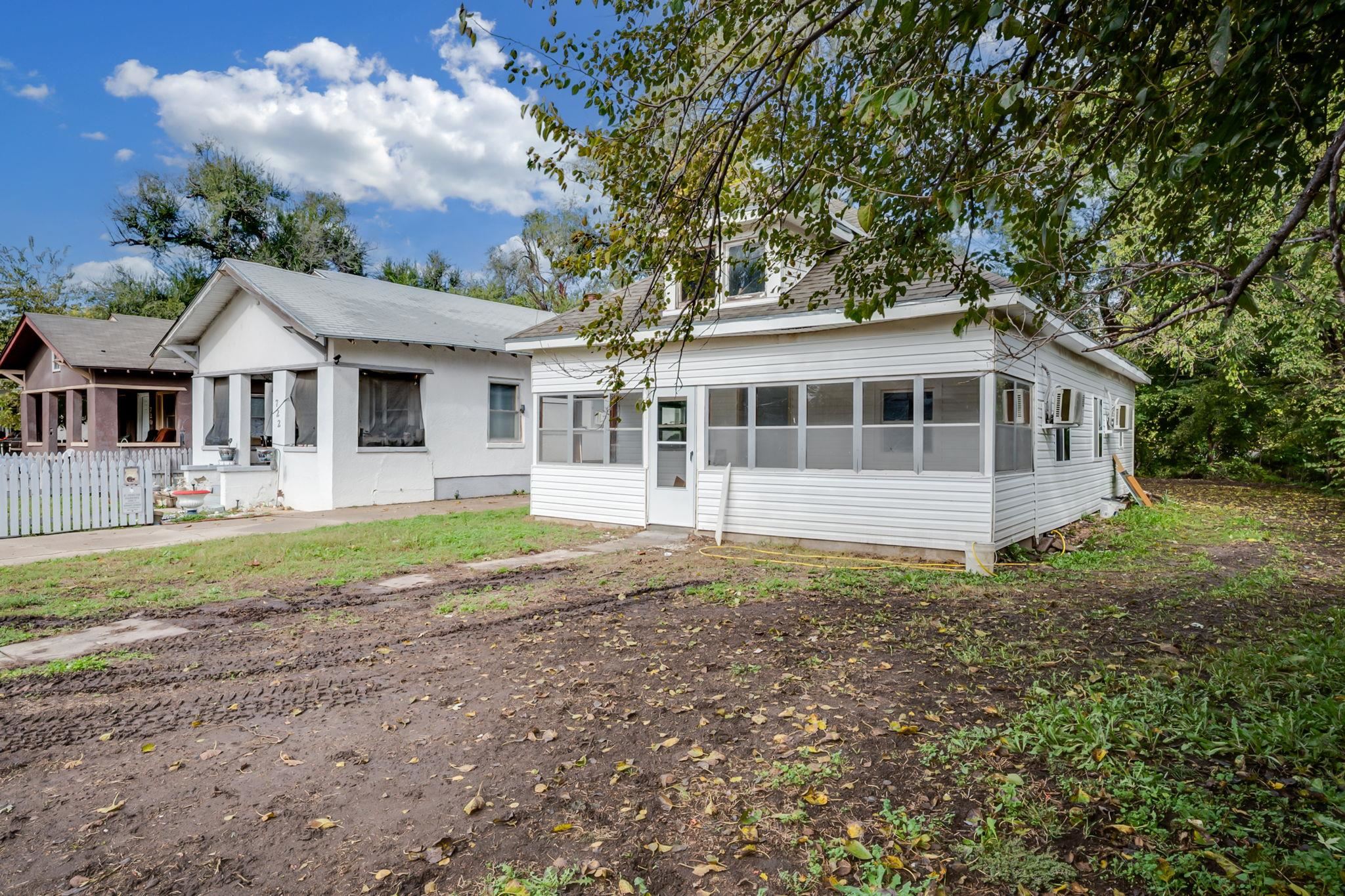 724 E 1st Avenue Hutchinson KS 67501