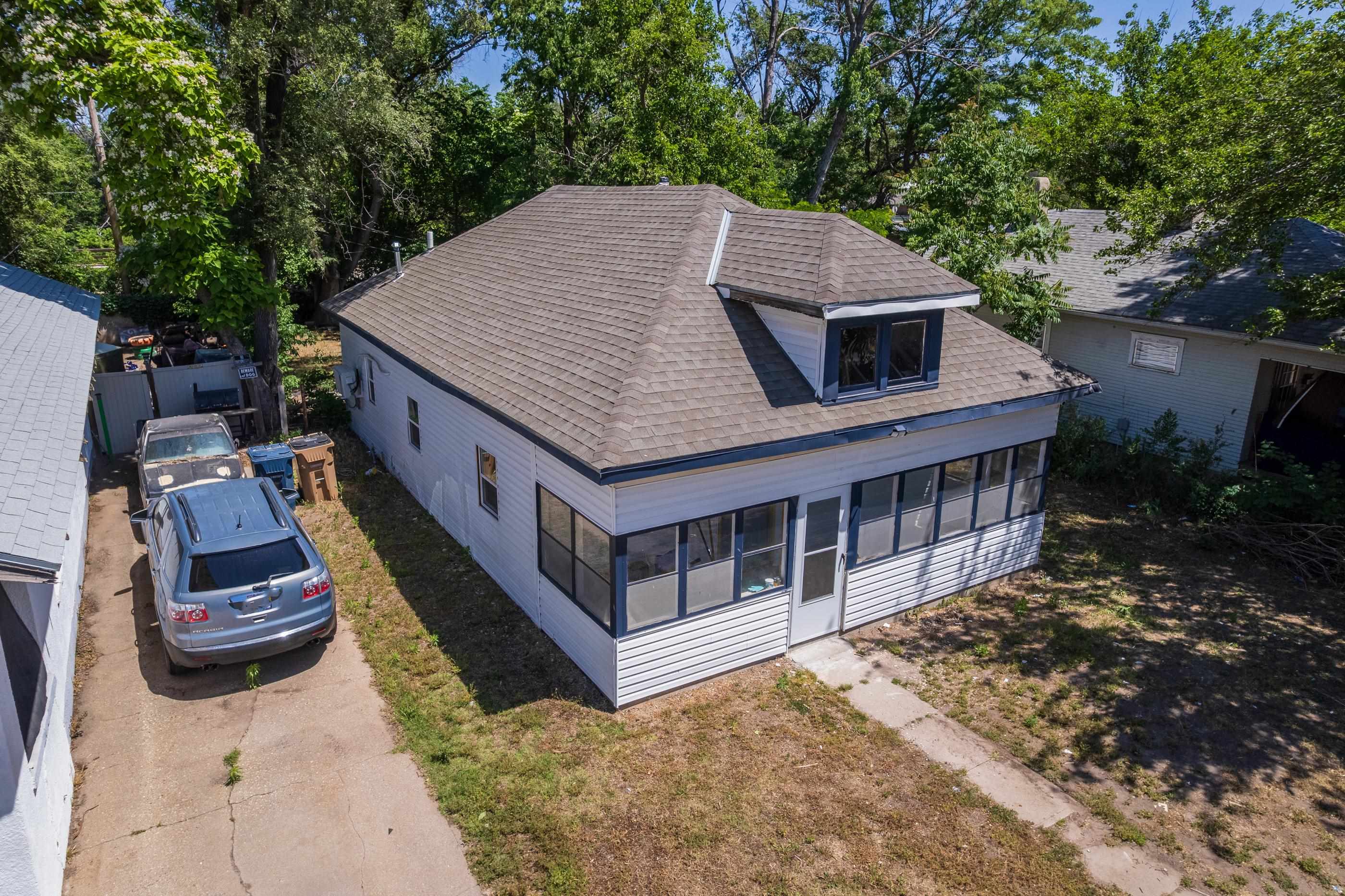 724 E 1st Avenue Hutchinson KS 67501