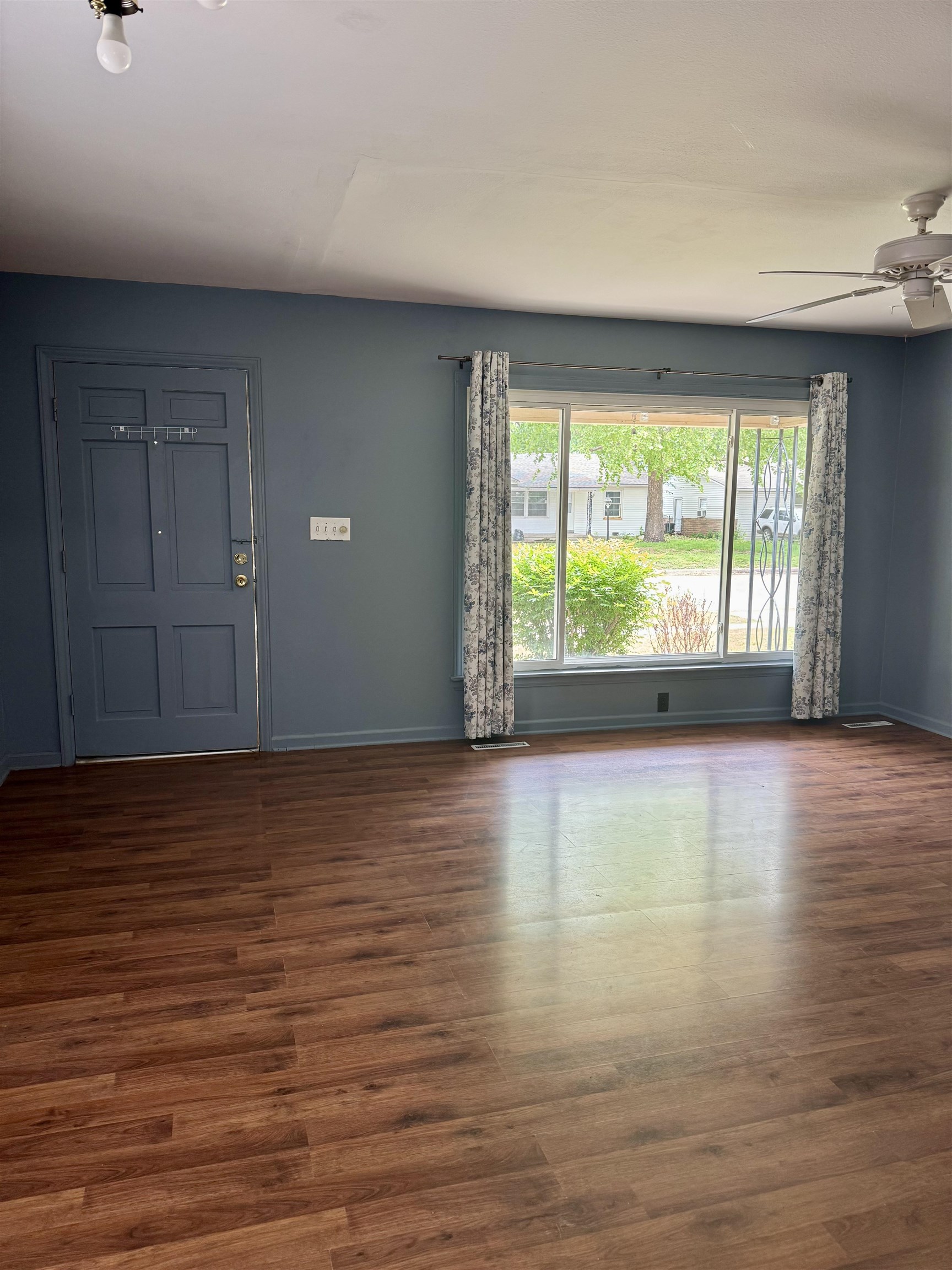 1707 S Erie Wichita KS 67211