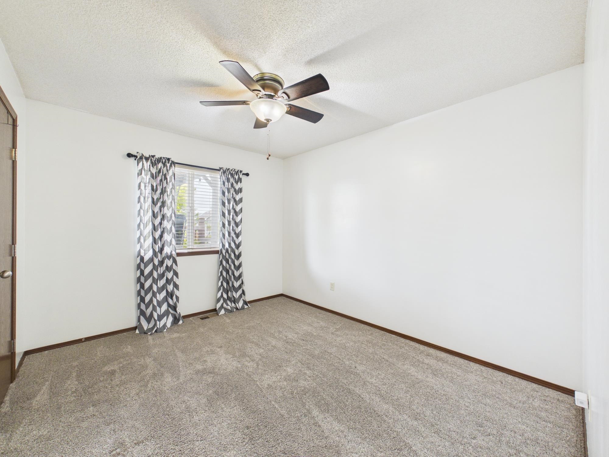 1222 N Oak Ridge Court Goddard KS 67052