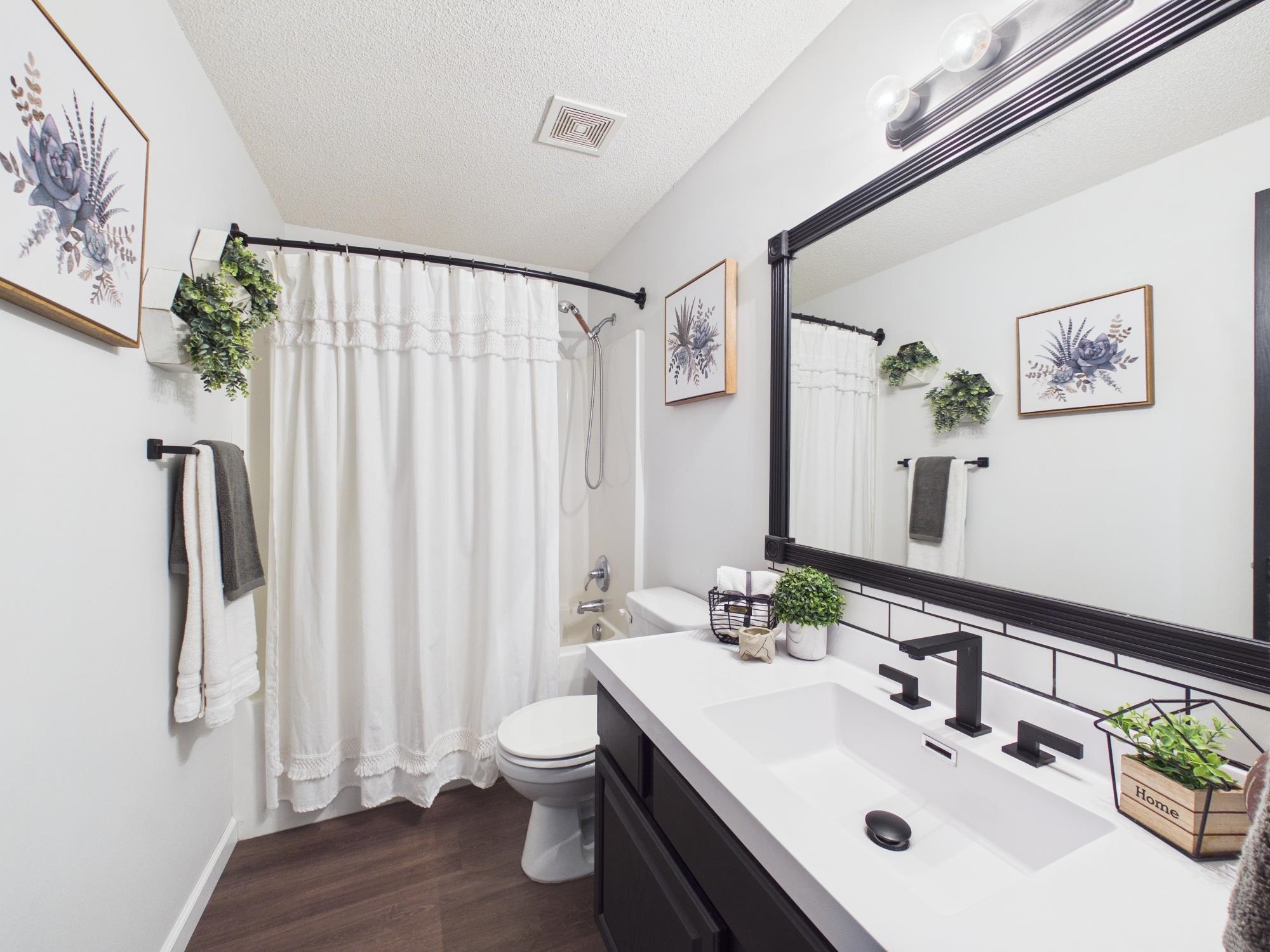 1222 N Oak Ridge Court Goddard KS 67052