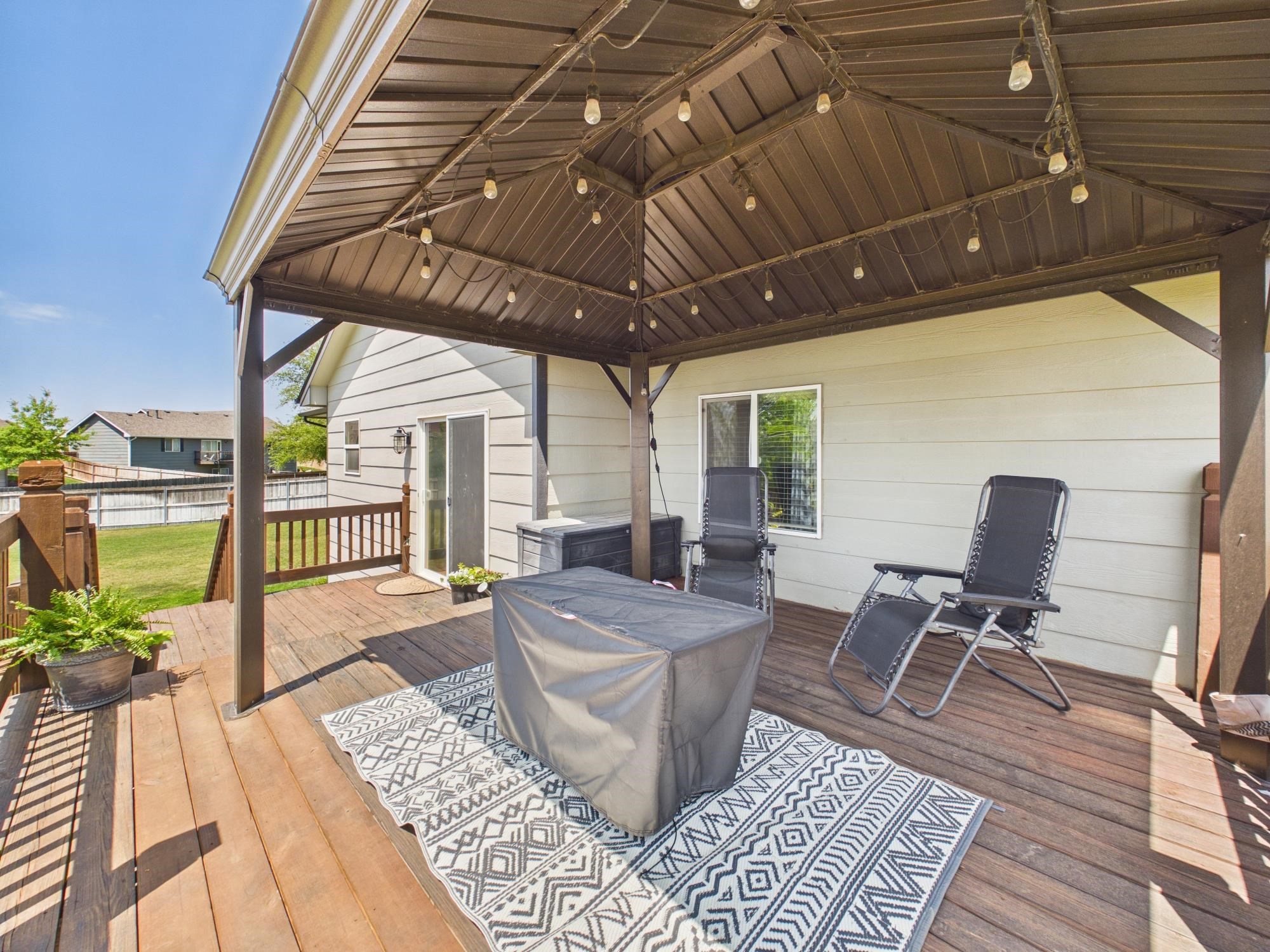 1222 N Oak Ridge Court Goddard KS 67052