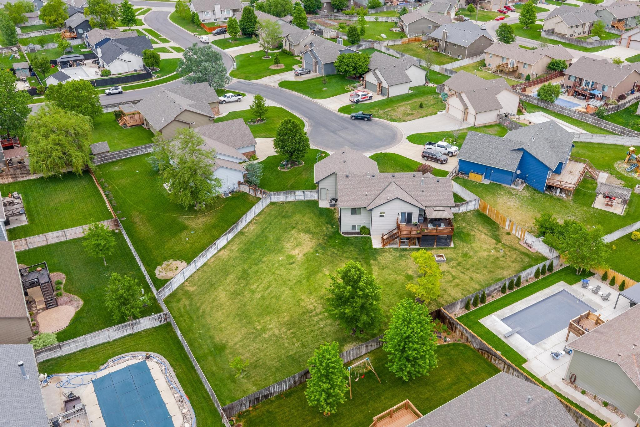 1222 N Oak Ridge Court Goddard KS 67052