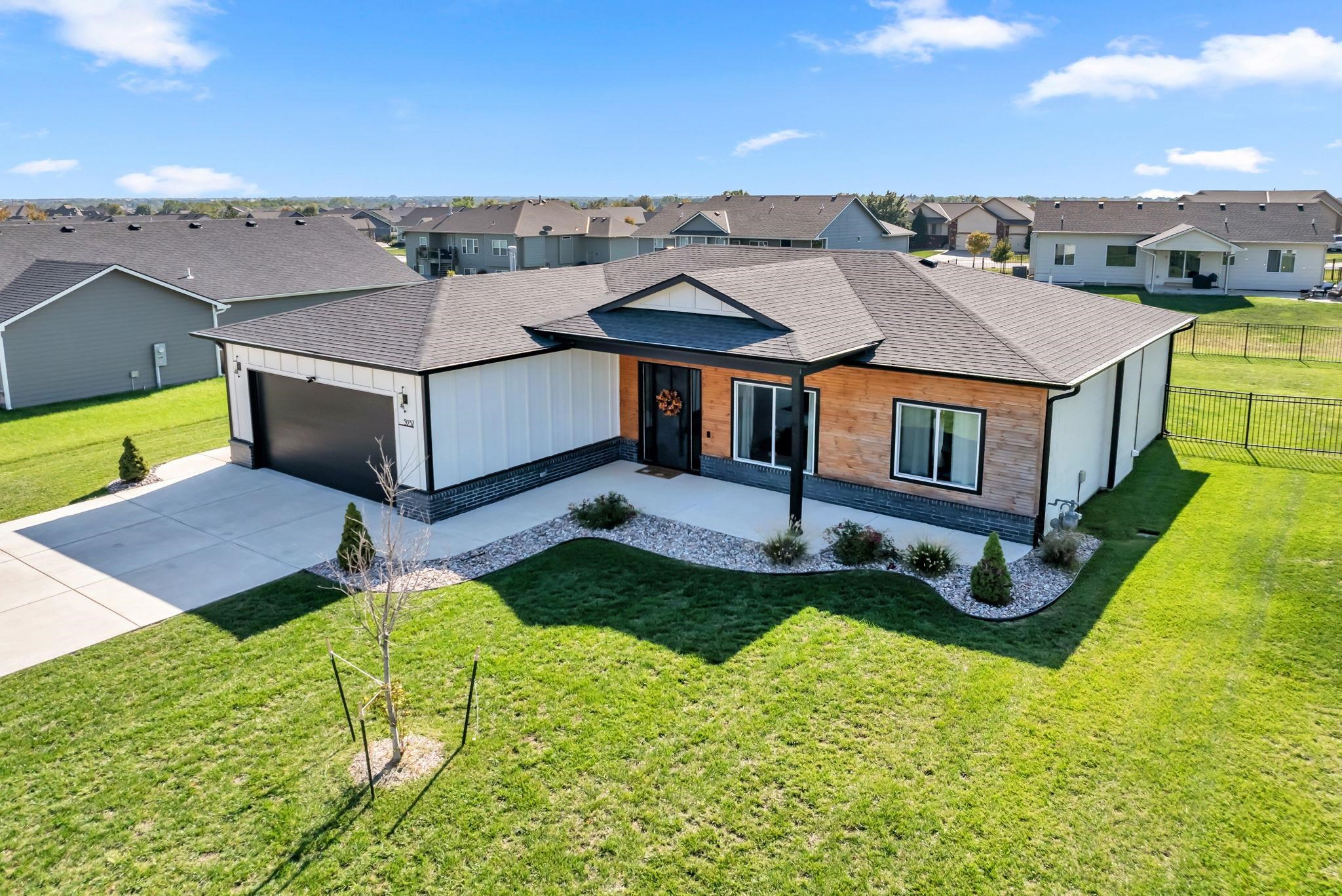5237 N Cambridge Bel Aire KS 67226