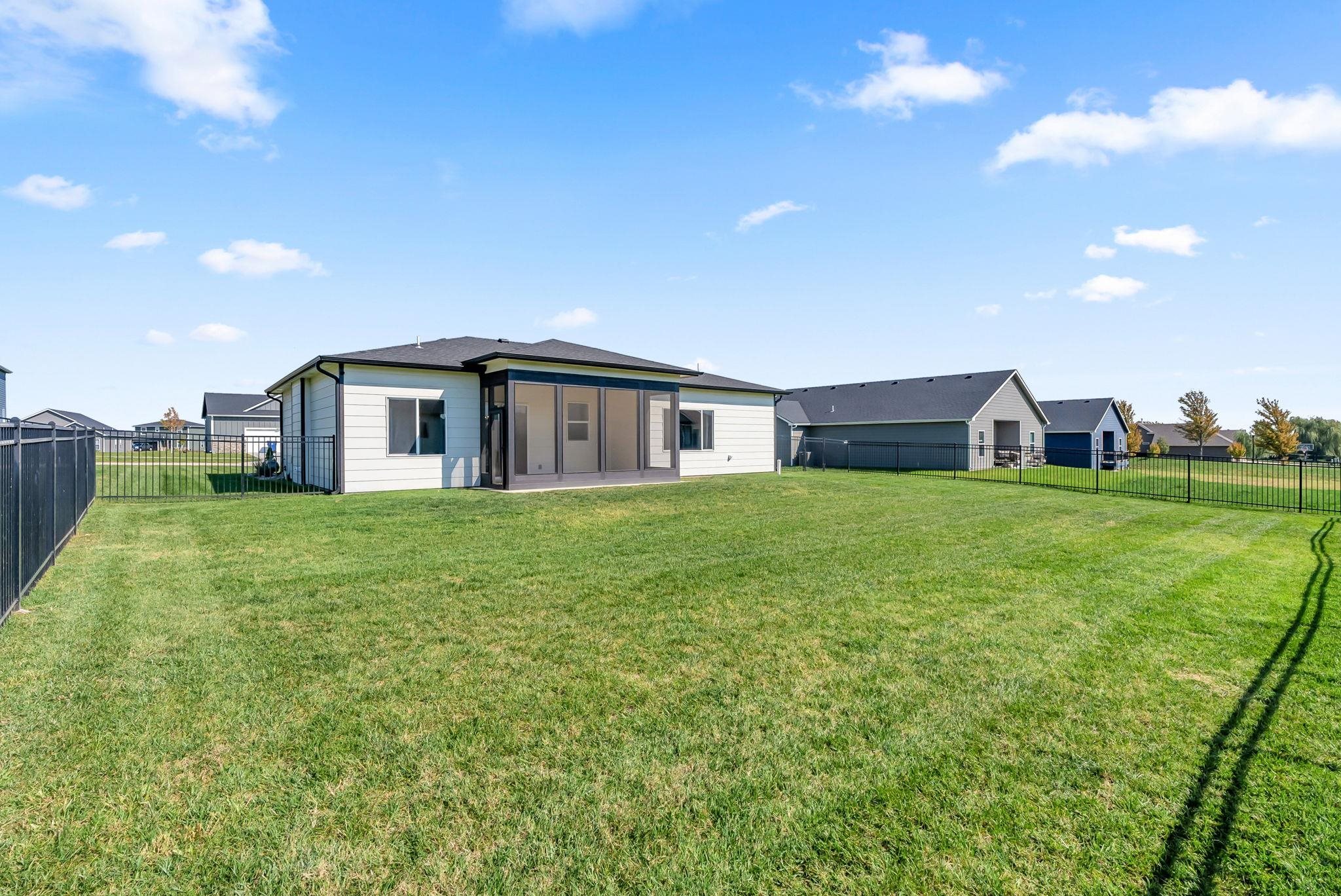 5237 N Cambridge Bel Aire KS 67226