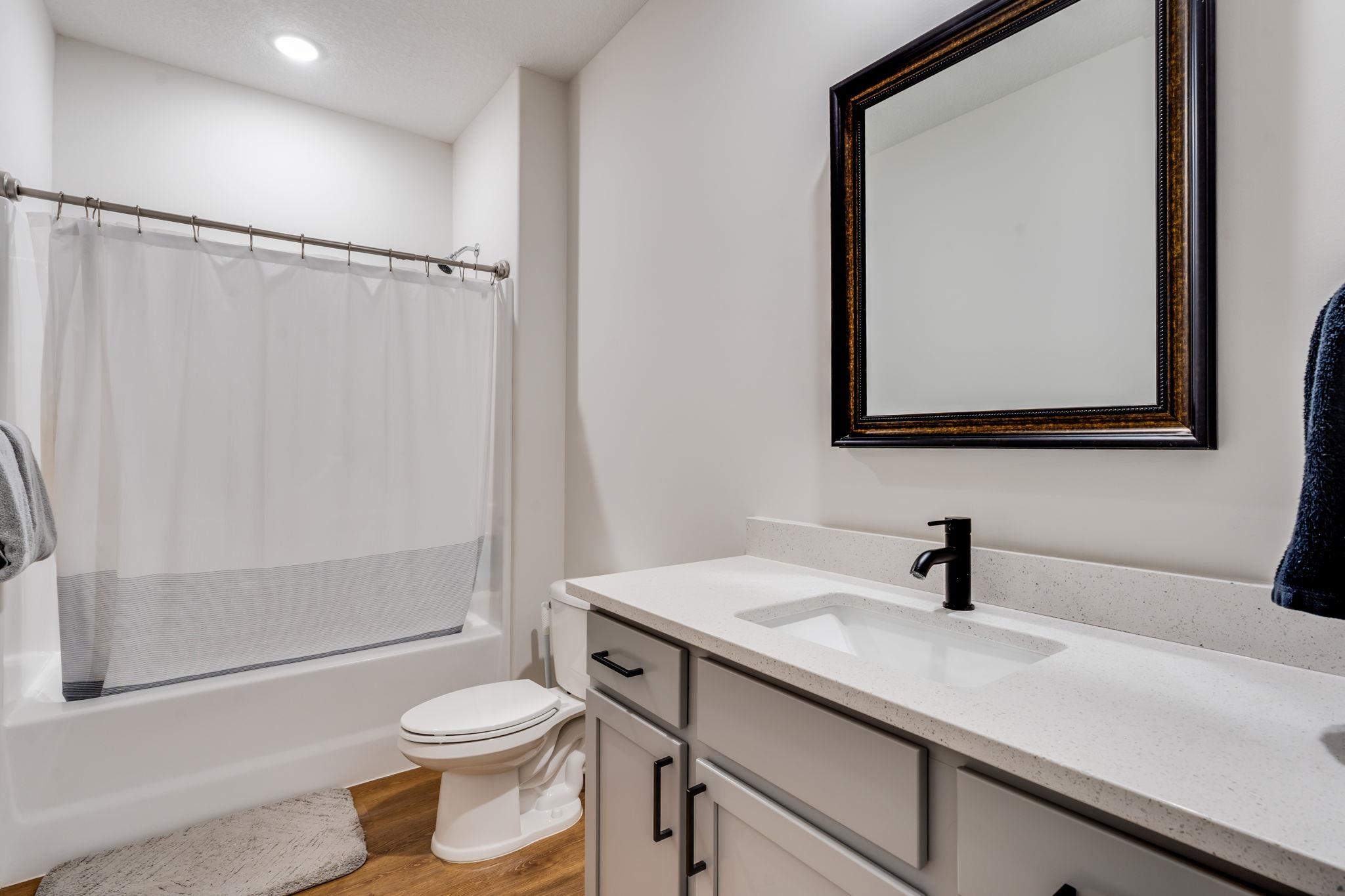 2337 S Nicole Andover KS 67002