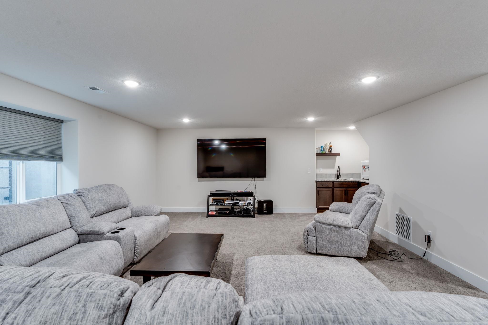 2337 S Nicole Andover KS 67002