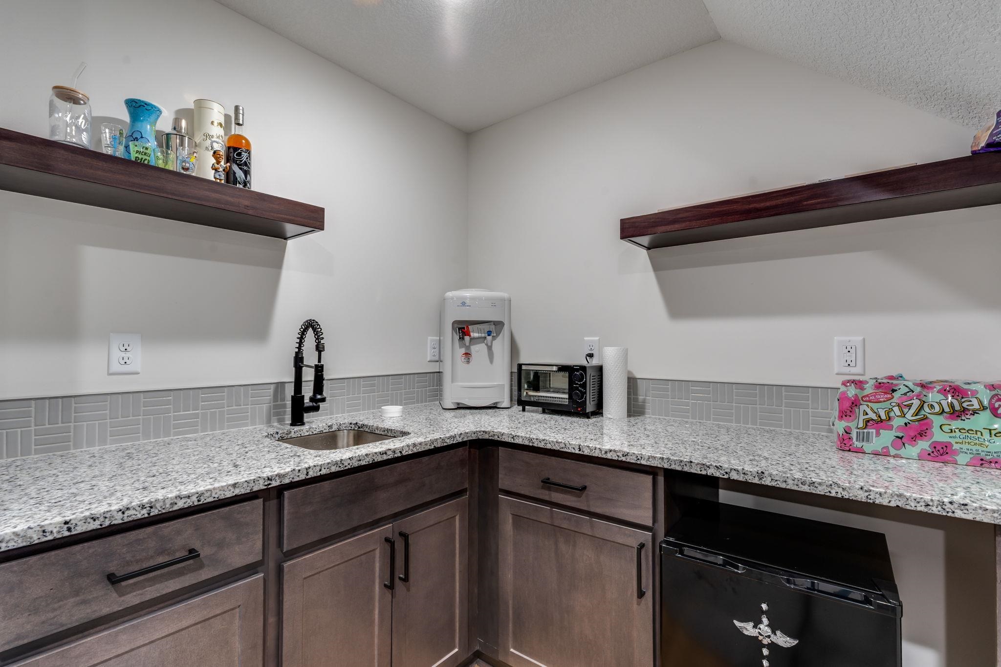 2337 S Nicole Andover KS 67002