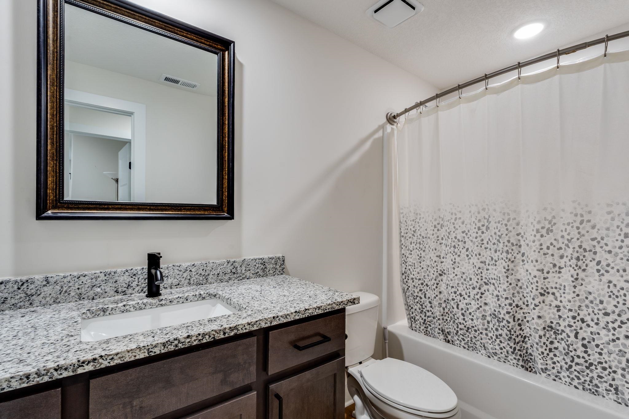 2337 S Nicole Andover KS 67002