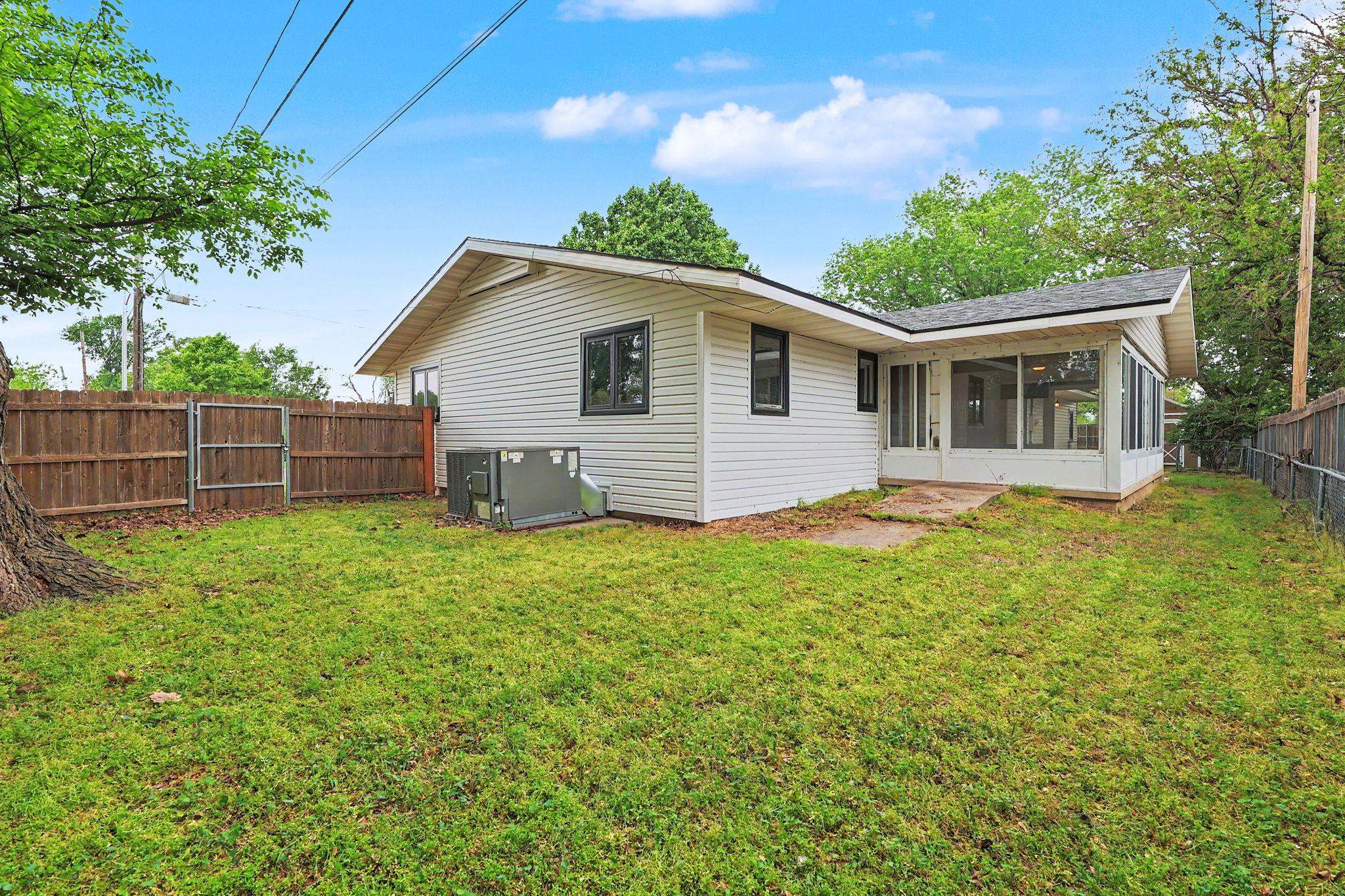 3036 S Osage Wichita KS 67217