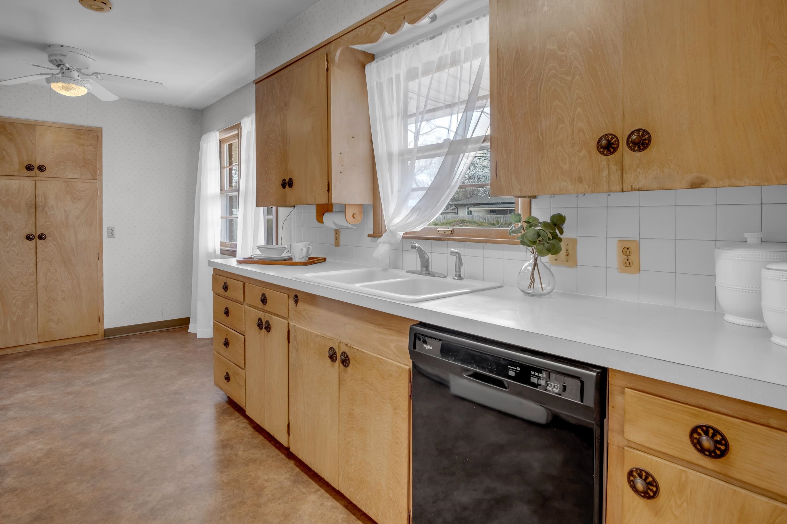 1300 W 6th Street Newton KS 67114
