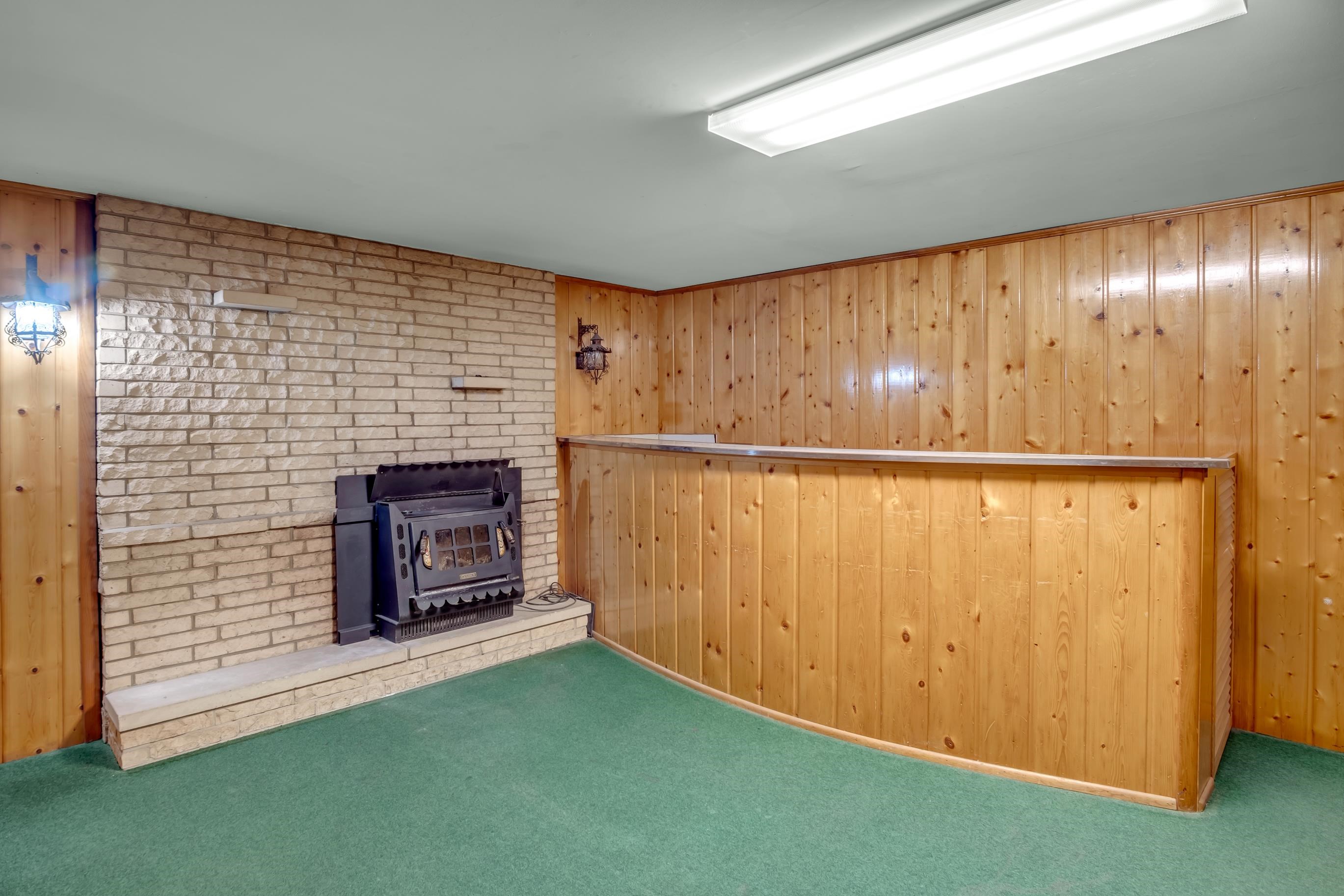 1300 W 6th Street Newton KS 67114