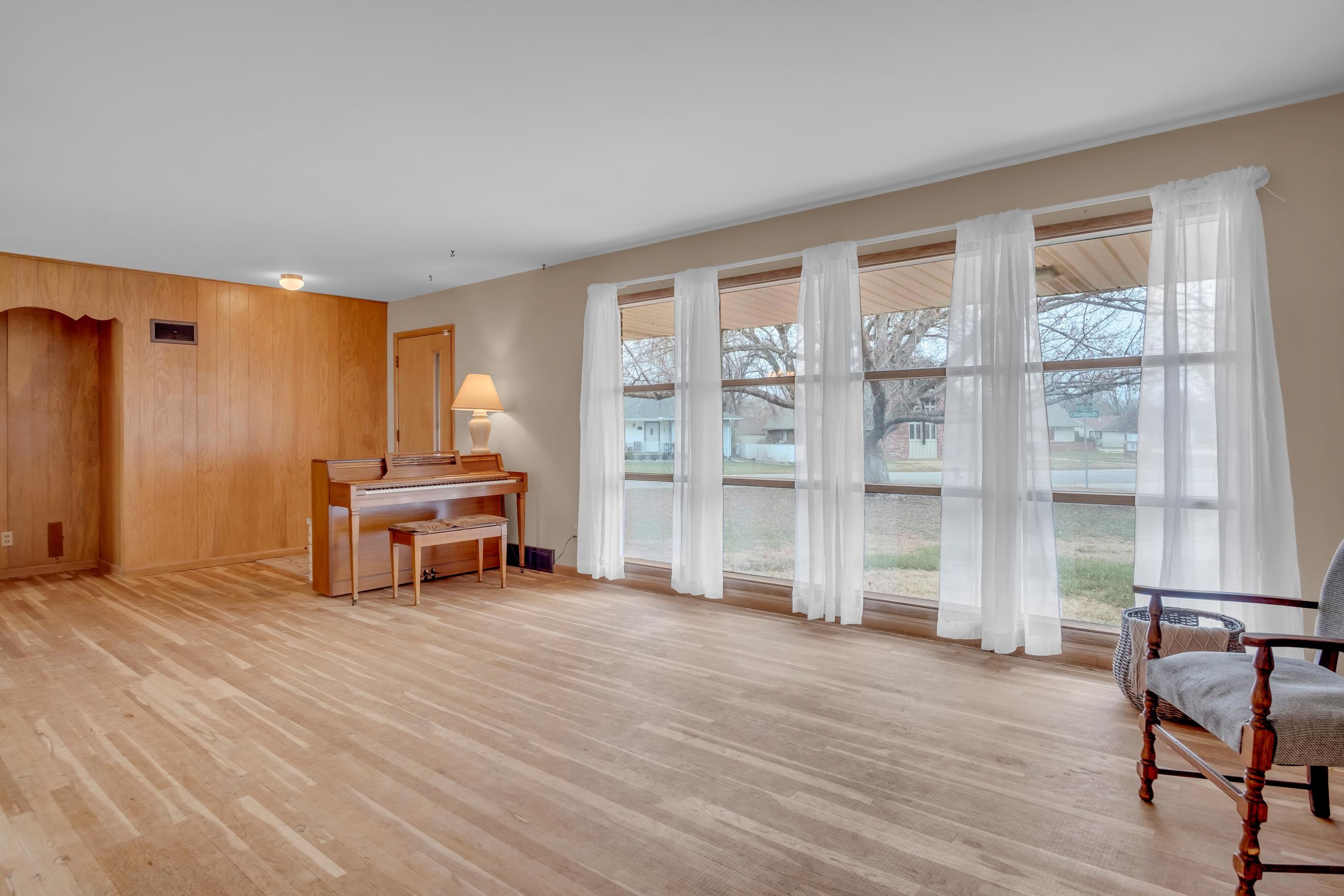1300 W 6th Street Newton KS 67114