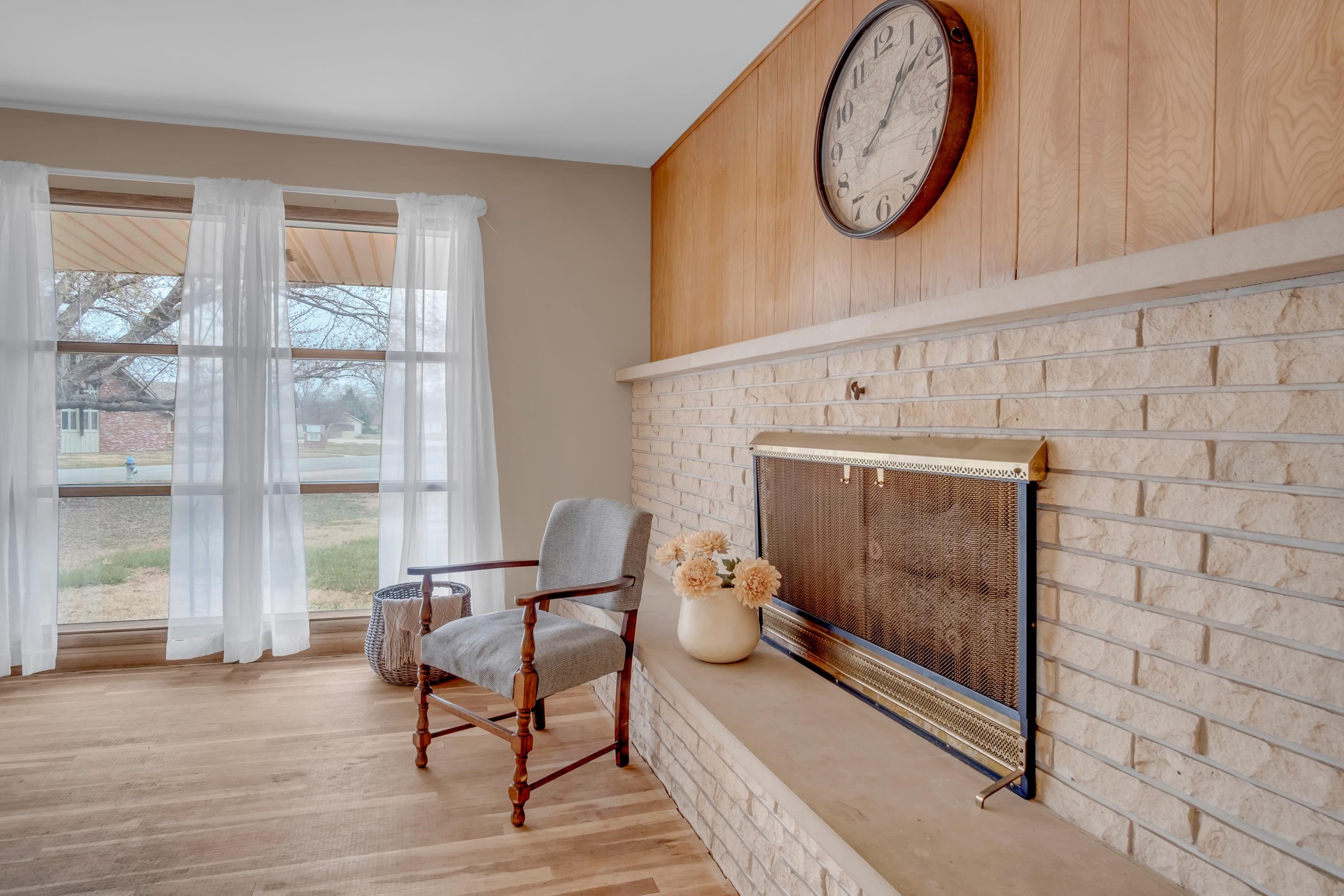 1300 W 6th Street Newton KS 67114