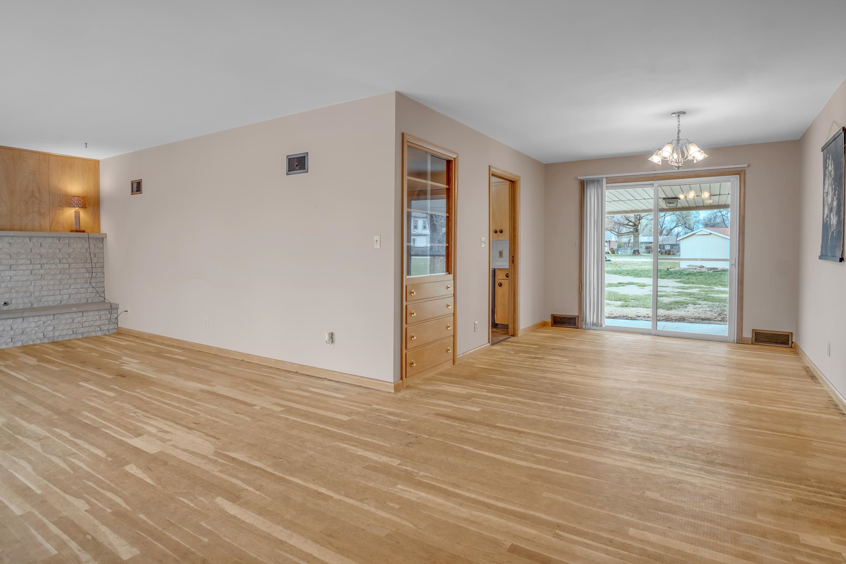1300 W 6th Street Newton KS 67114