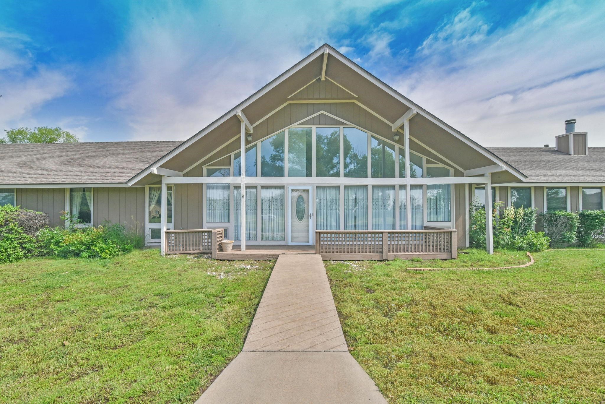 8820 E 42nd Street S Derby KS 67037