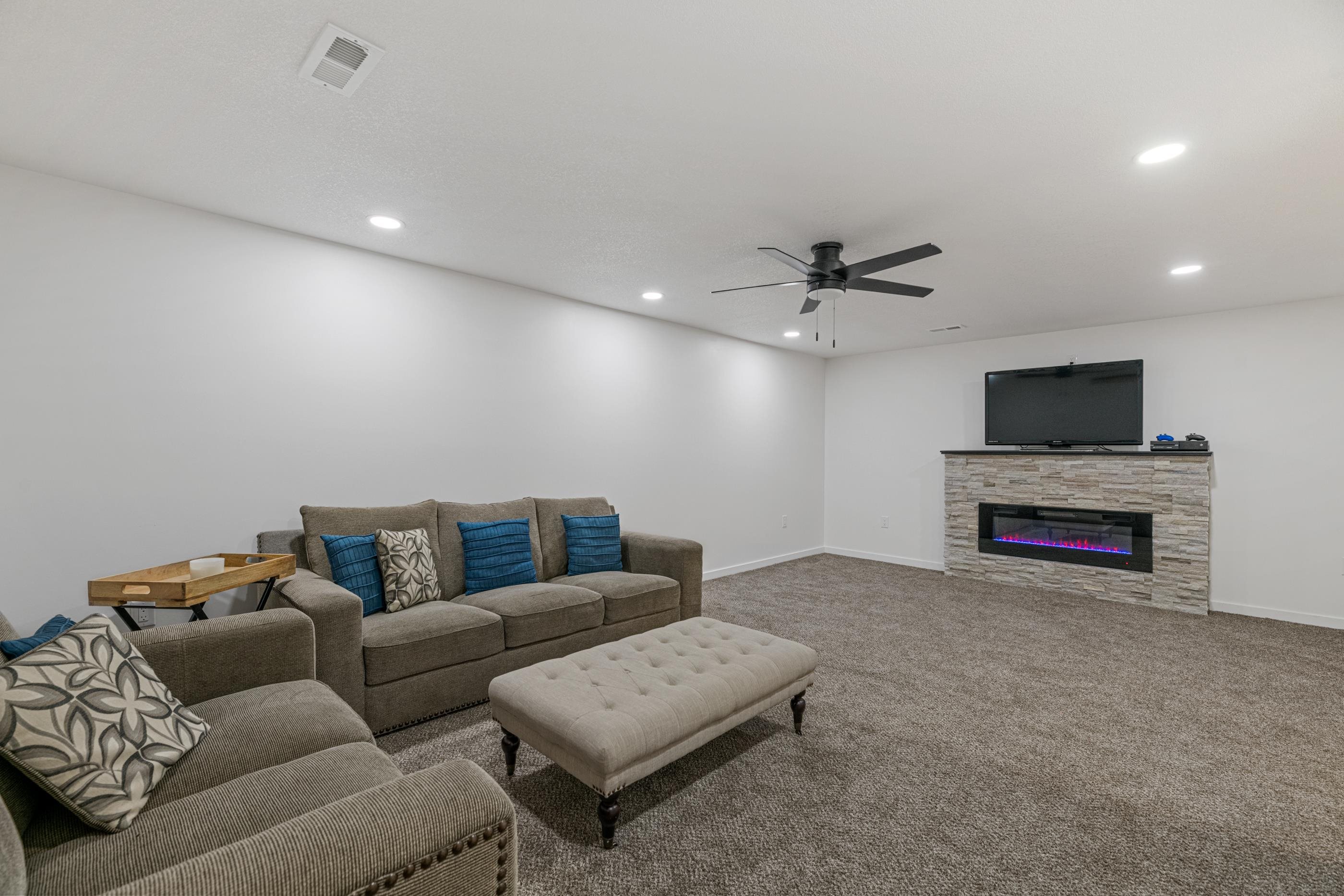 1679 S Lynnrae Court Wichita KS 67207