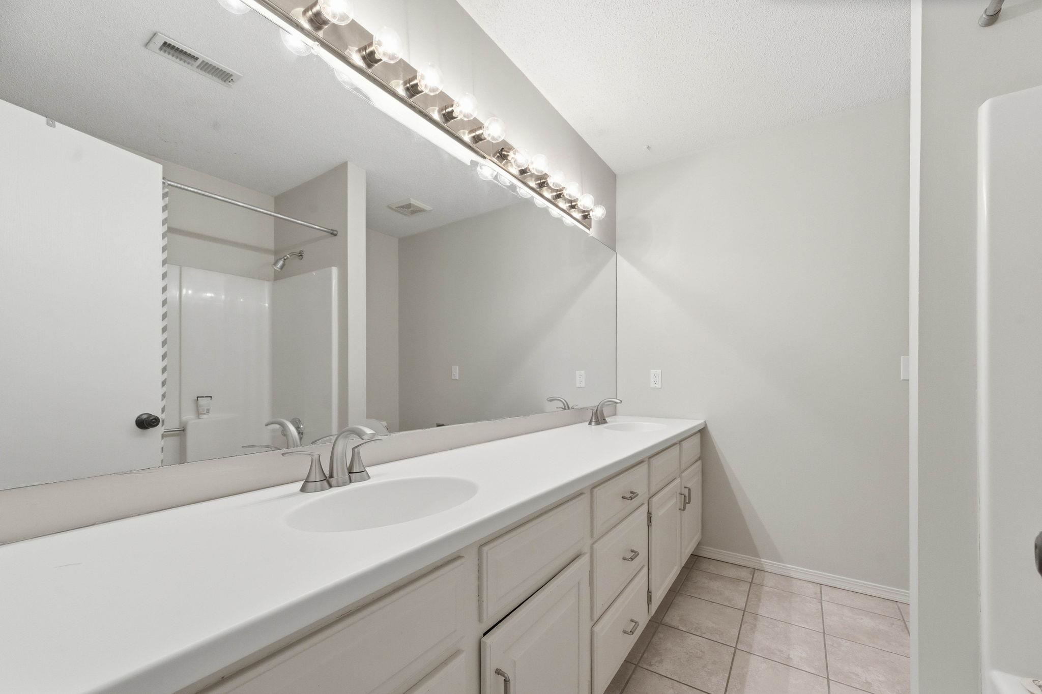 2532 N Fox Run Court Wichita KS 67226