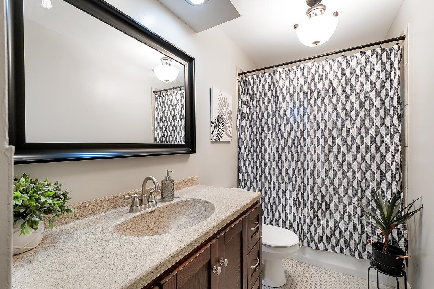 613 N Meridian Road Rear Newton KS 67114
