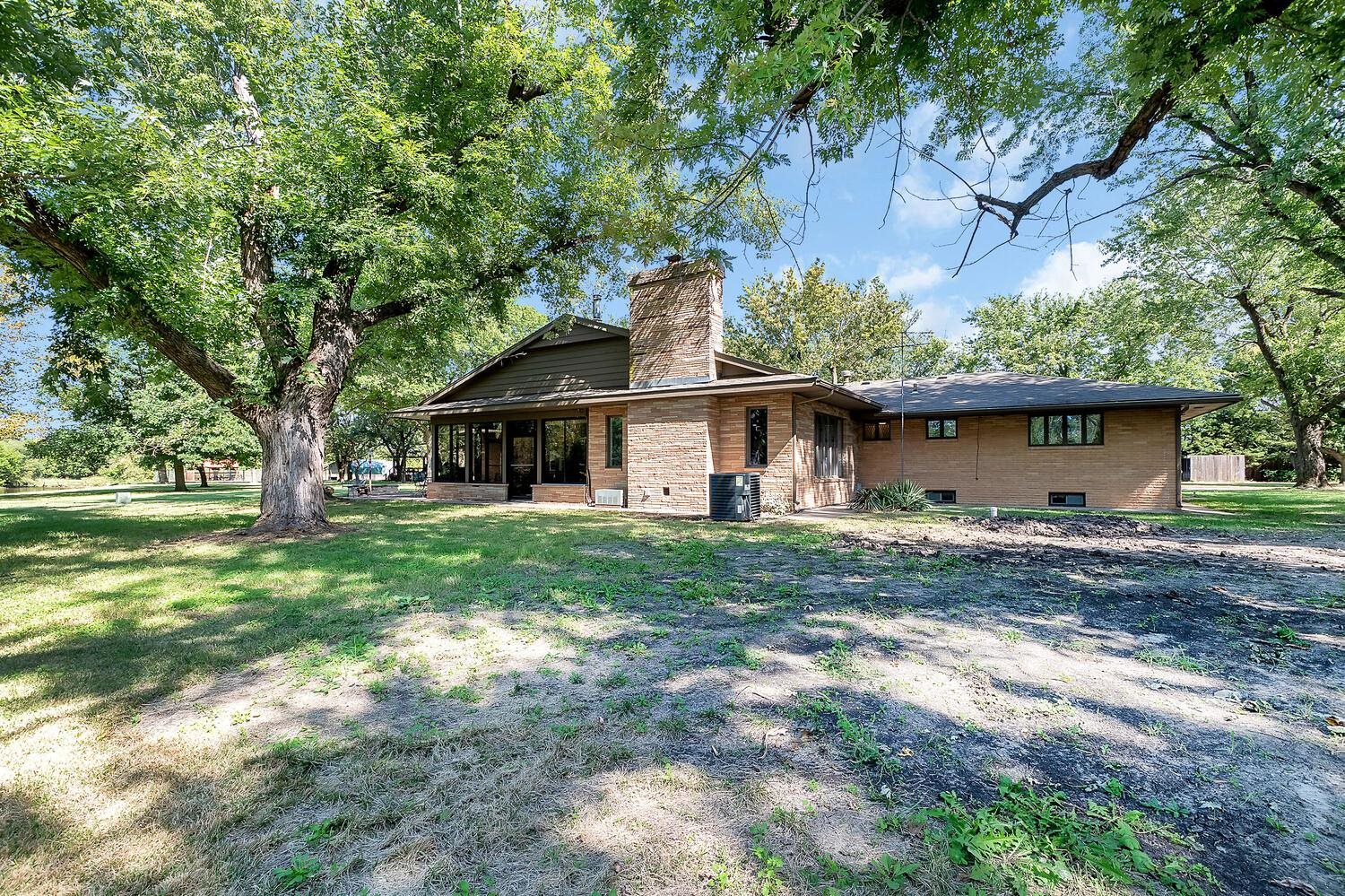 613 N Meridian Road Rear Newton KS 67114
