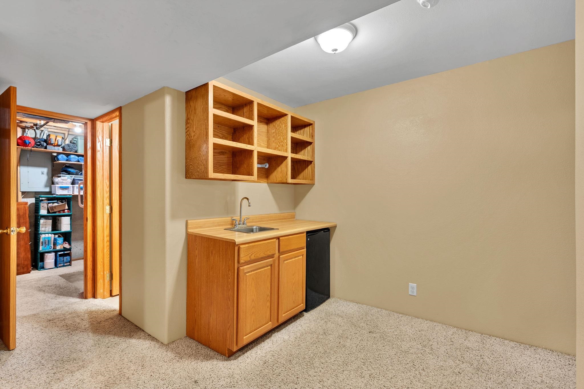 1824 S Stoneybrook Street Wichita KS 67207