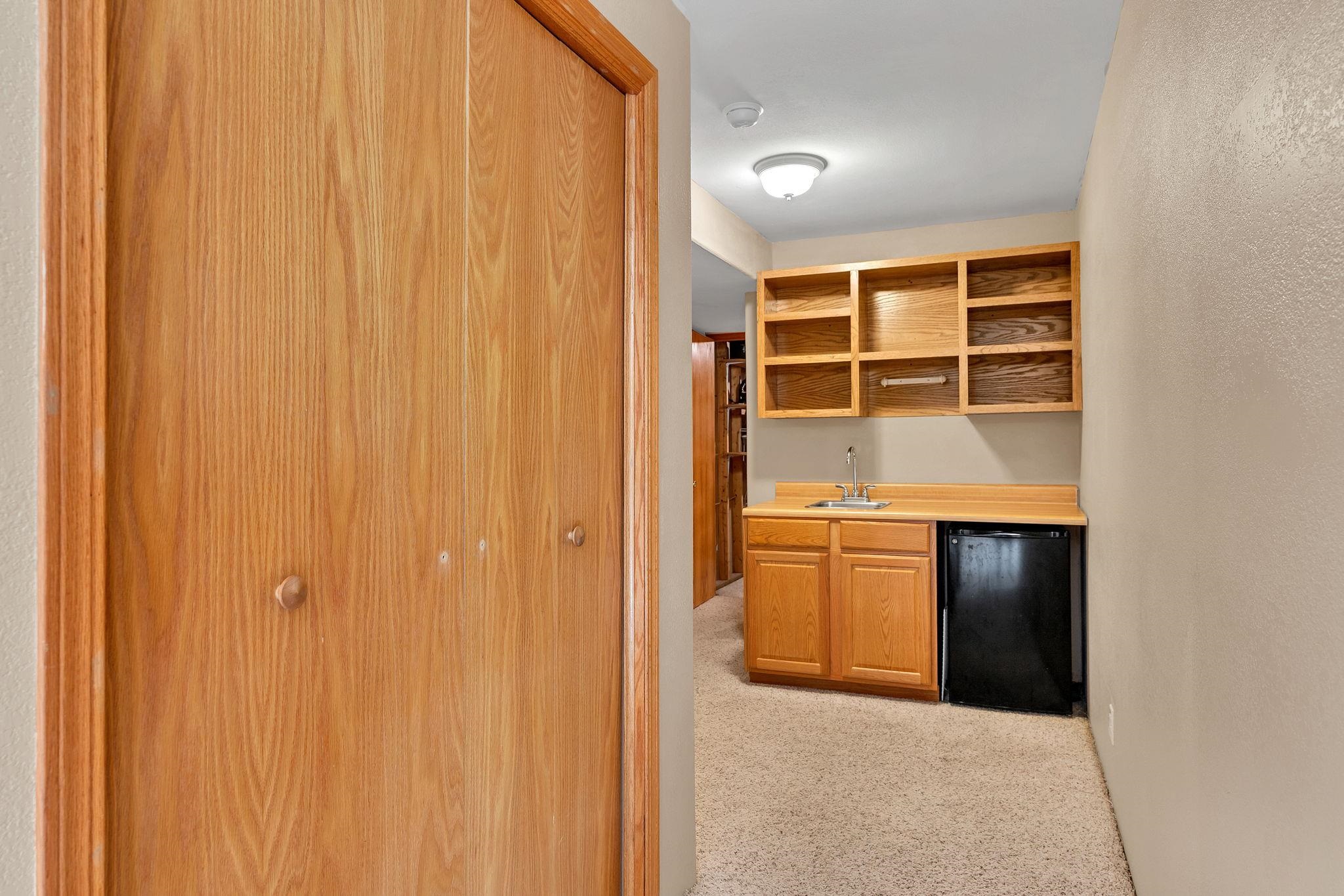 1824 S Stoneybrook Street Wichita KS 67207