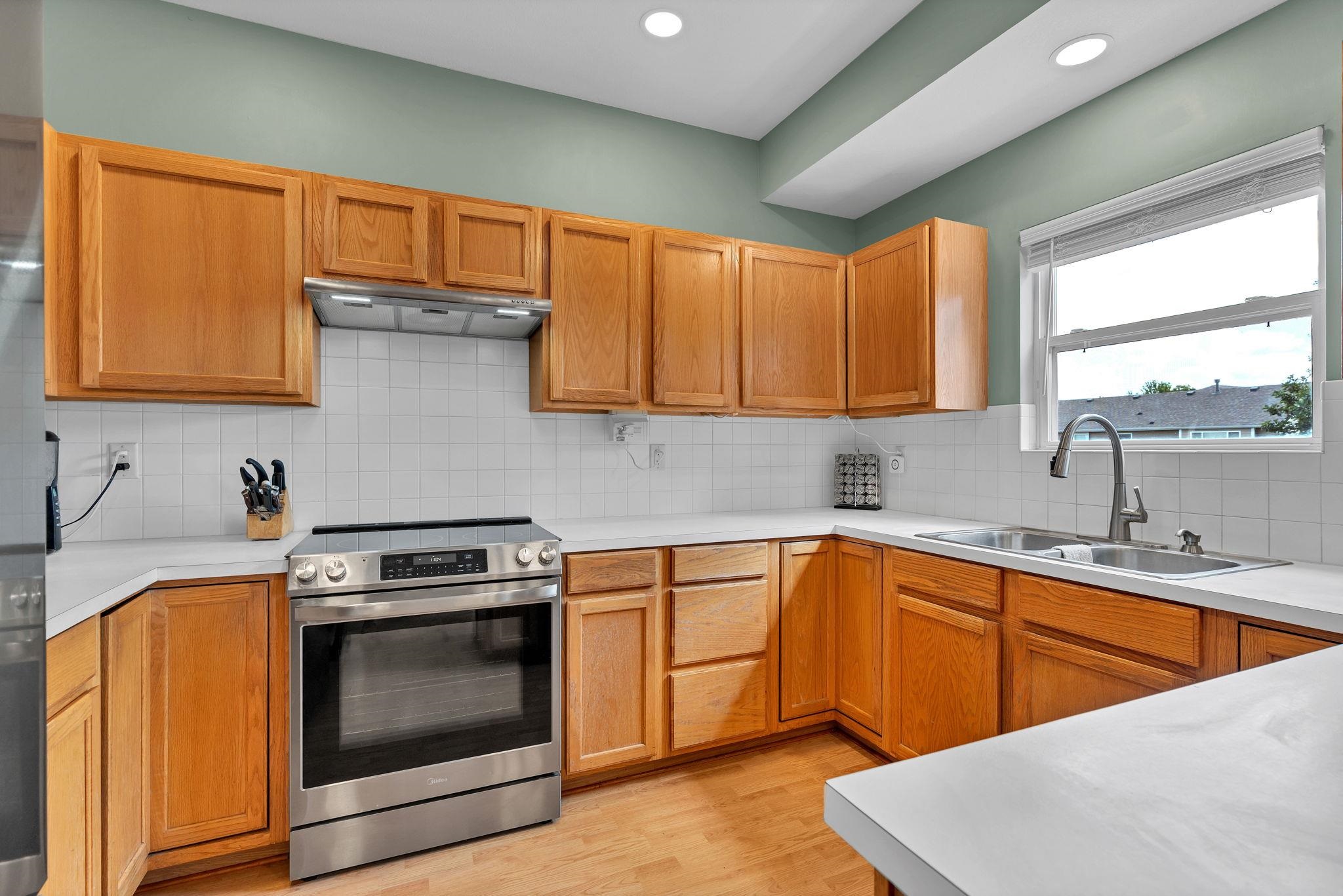 1824 S Stoneybrook Street Wichita KS 67207