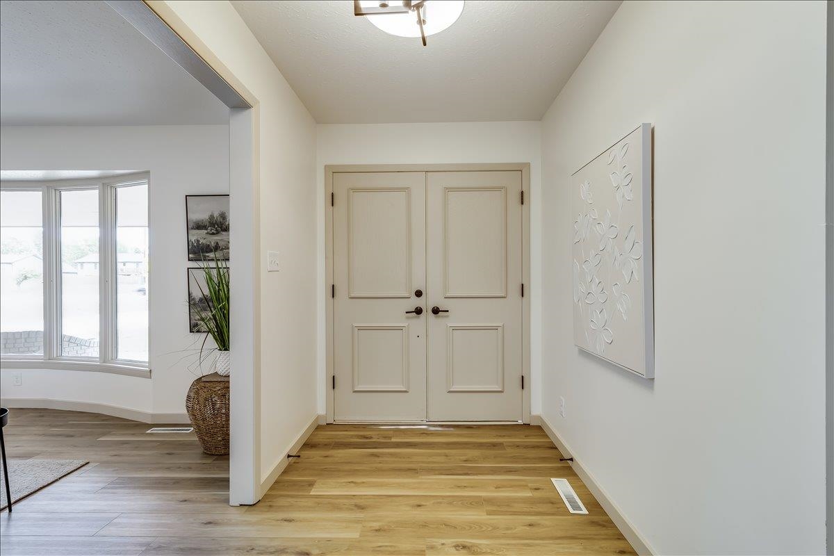 1611 N Rock Road Mulvane KS 67110