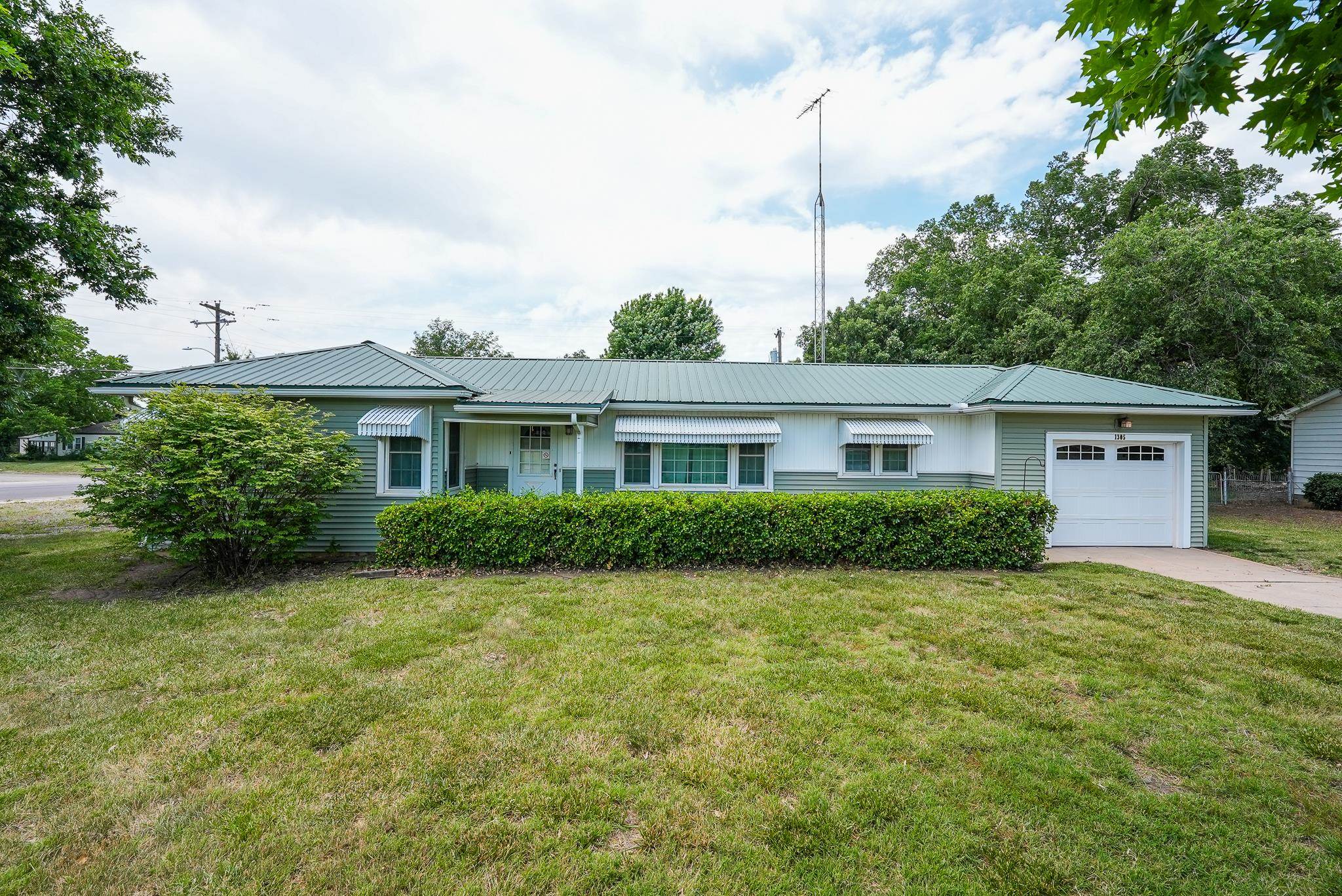 1305 N Country Club Road El Dorado KS 67042