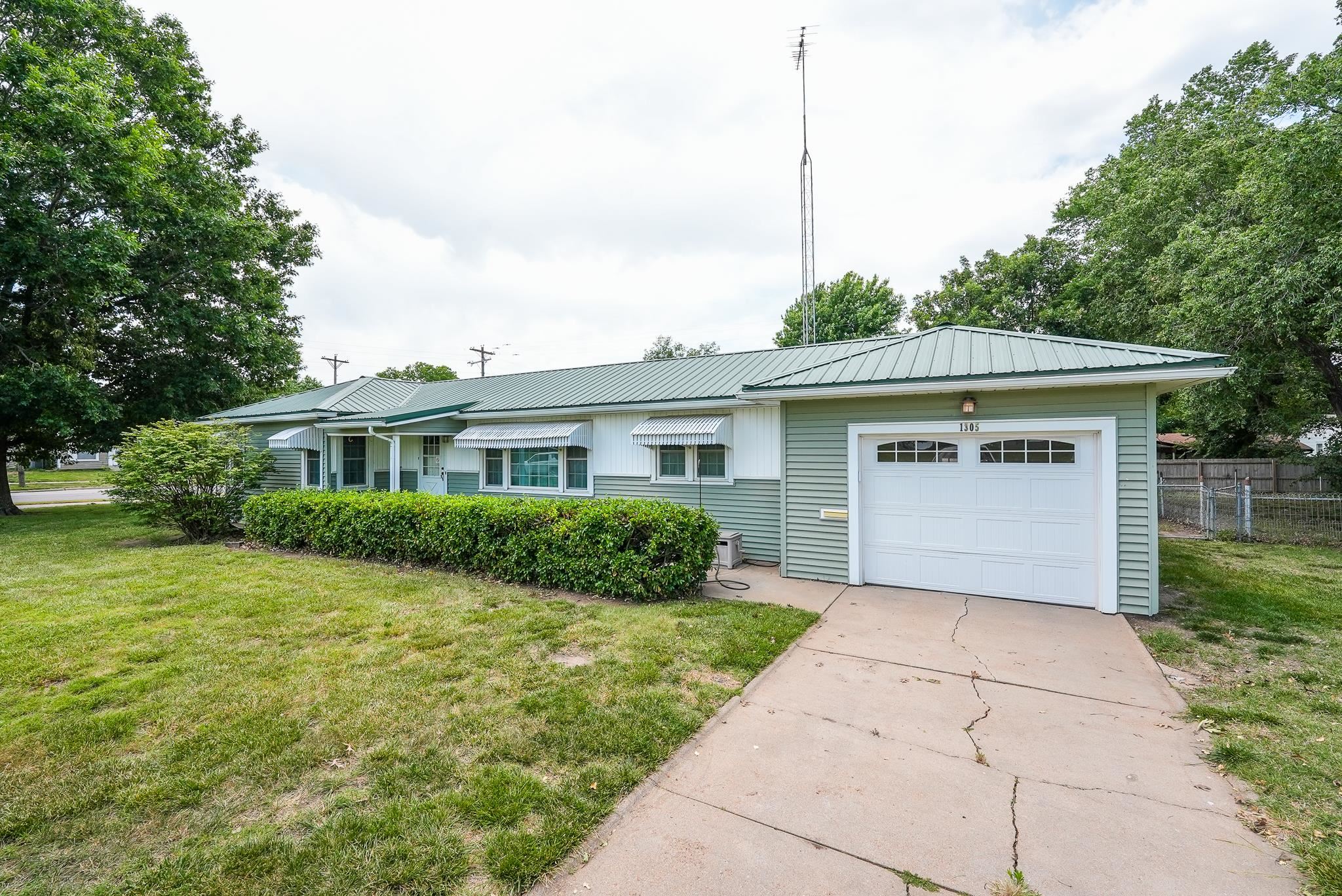 1305 N Country Club Road El Dorado KS 67042