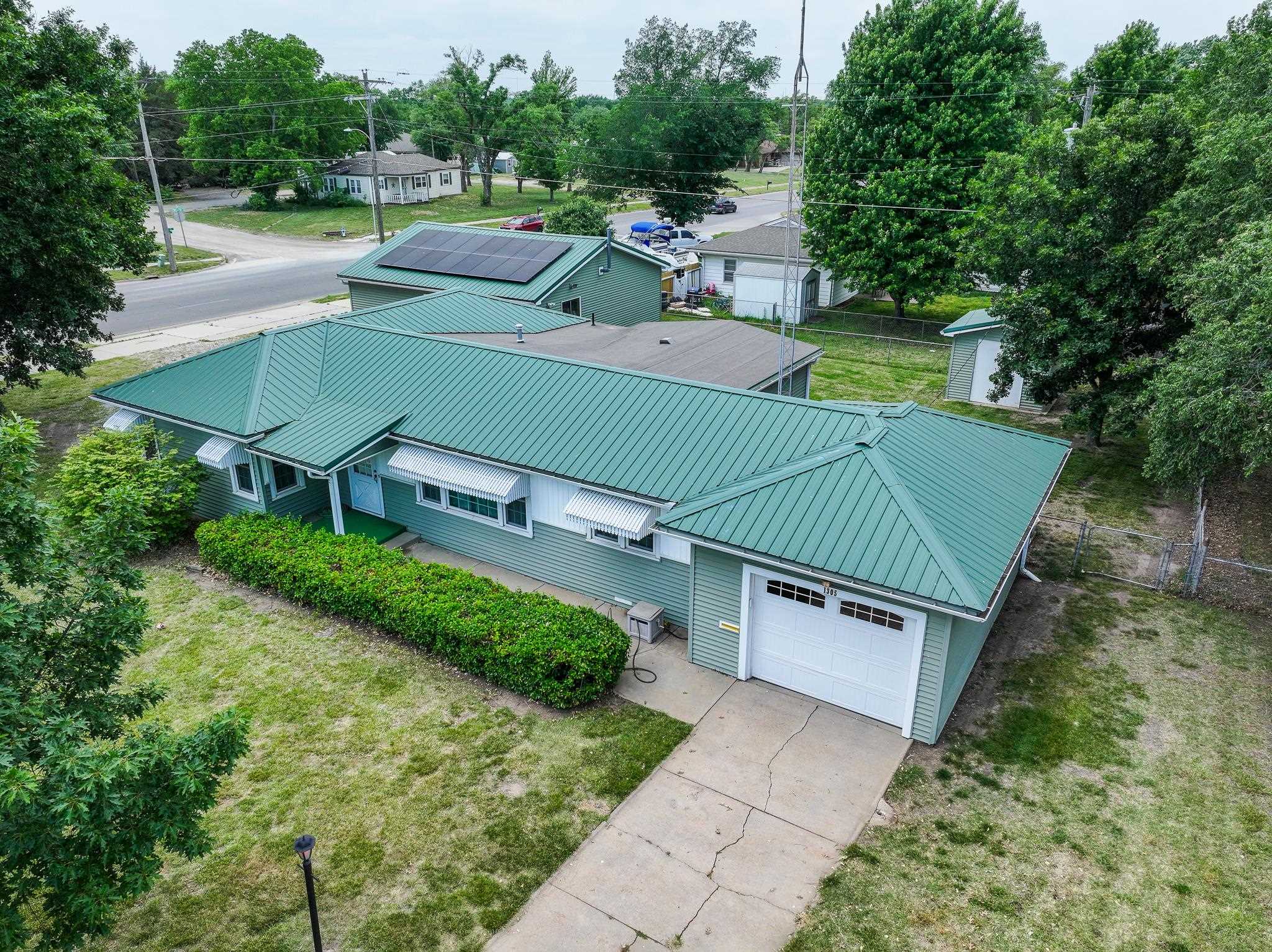1305 N Country Club Road El Dorado KS 67042